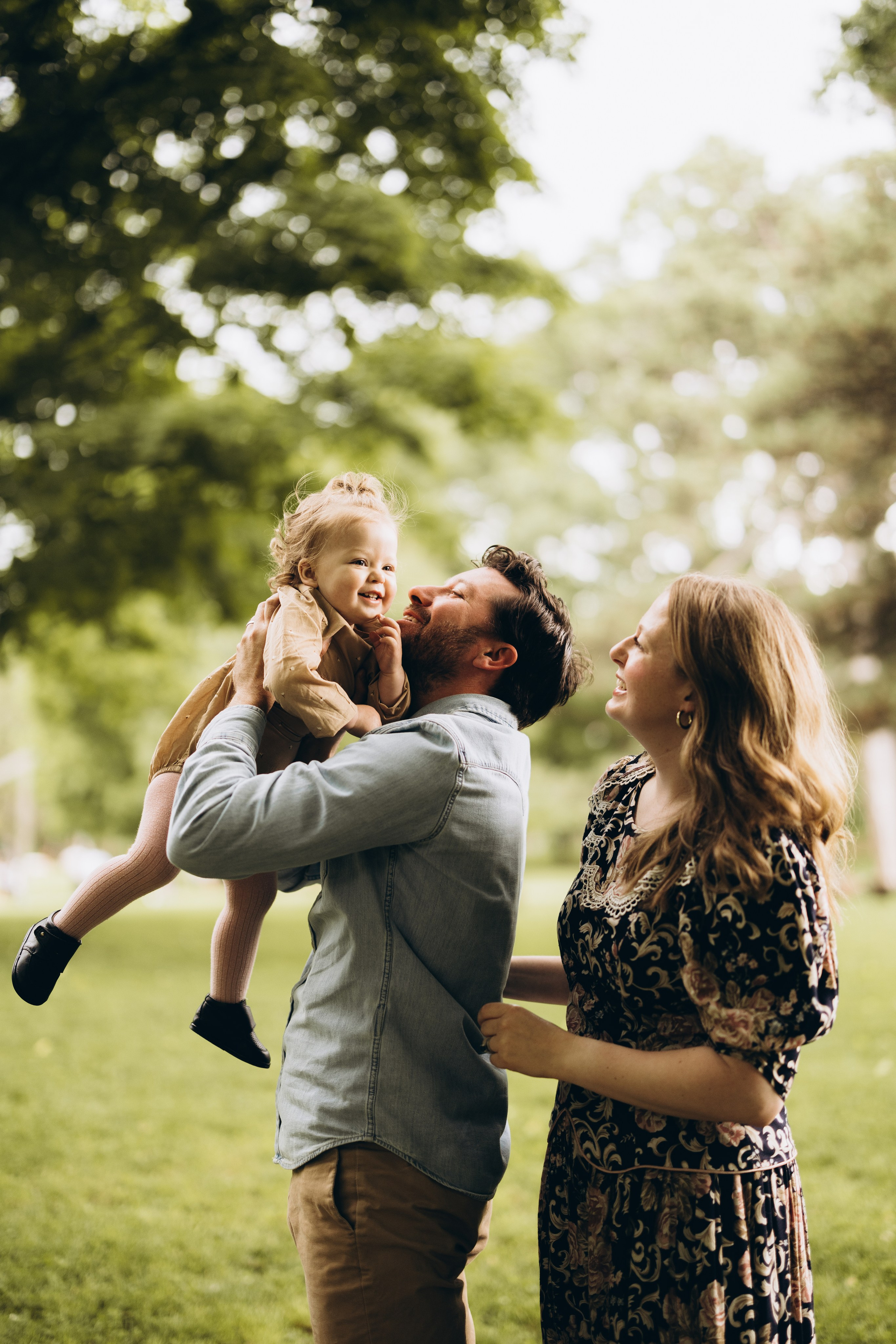 Under the rain. Wedding Photographer Toronto