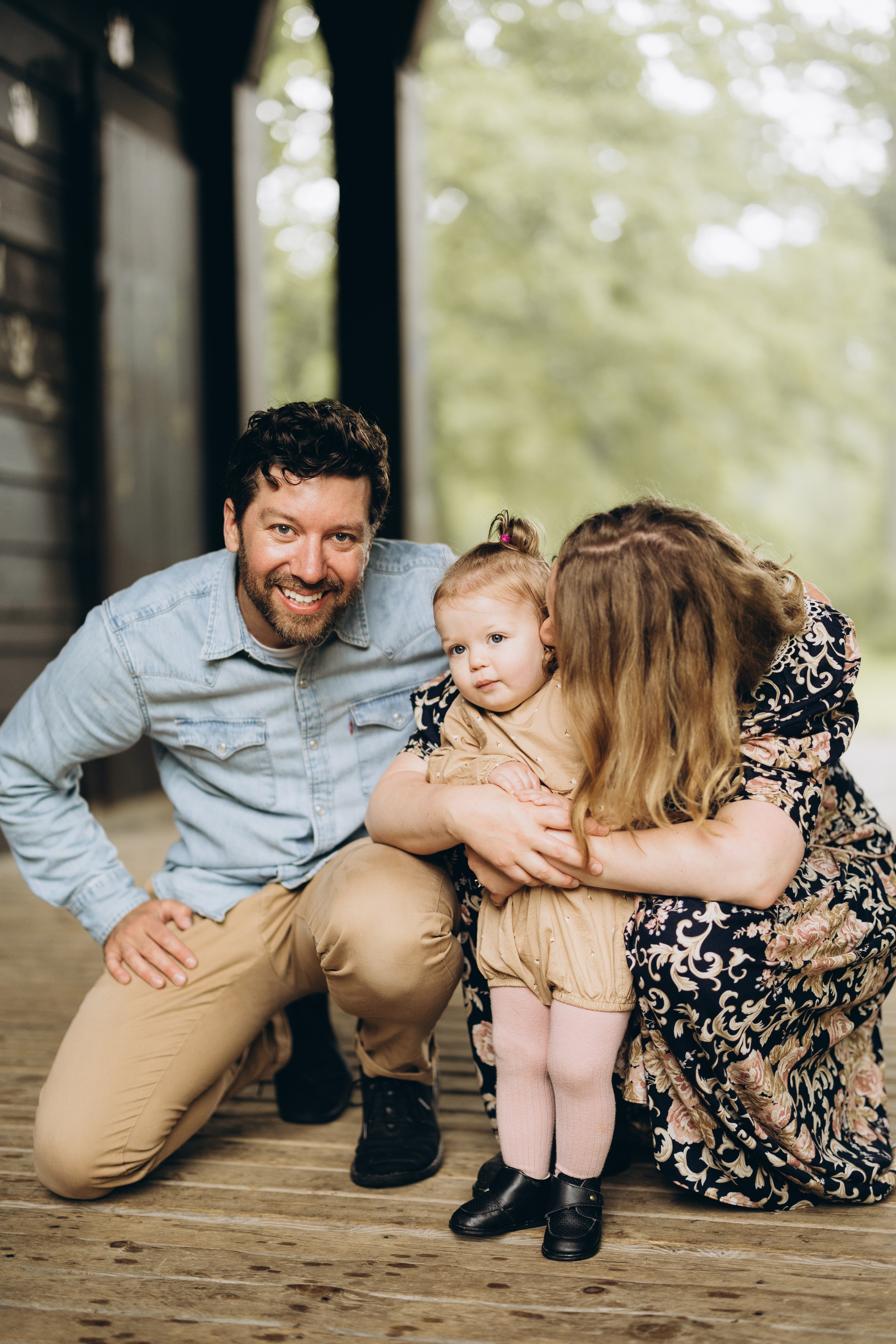 Under the rain. Wedding Photographer Toronto