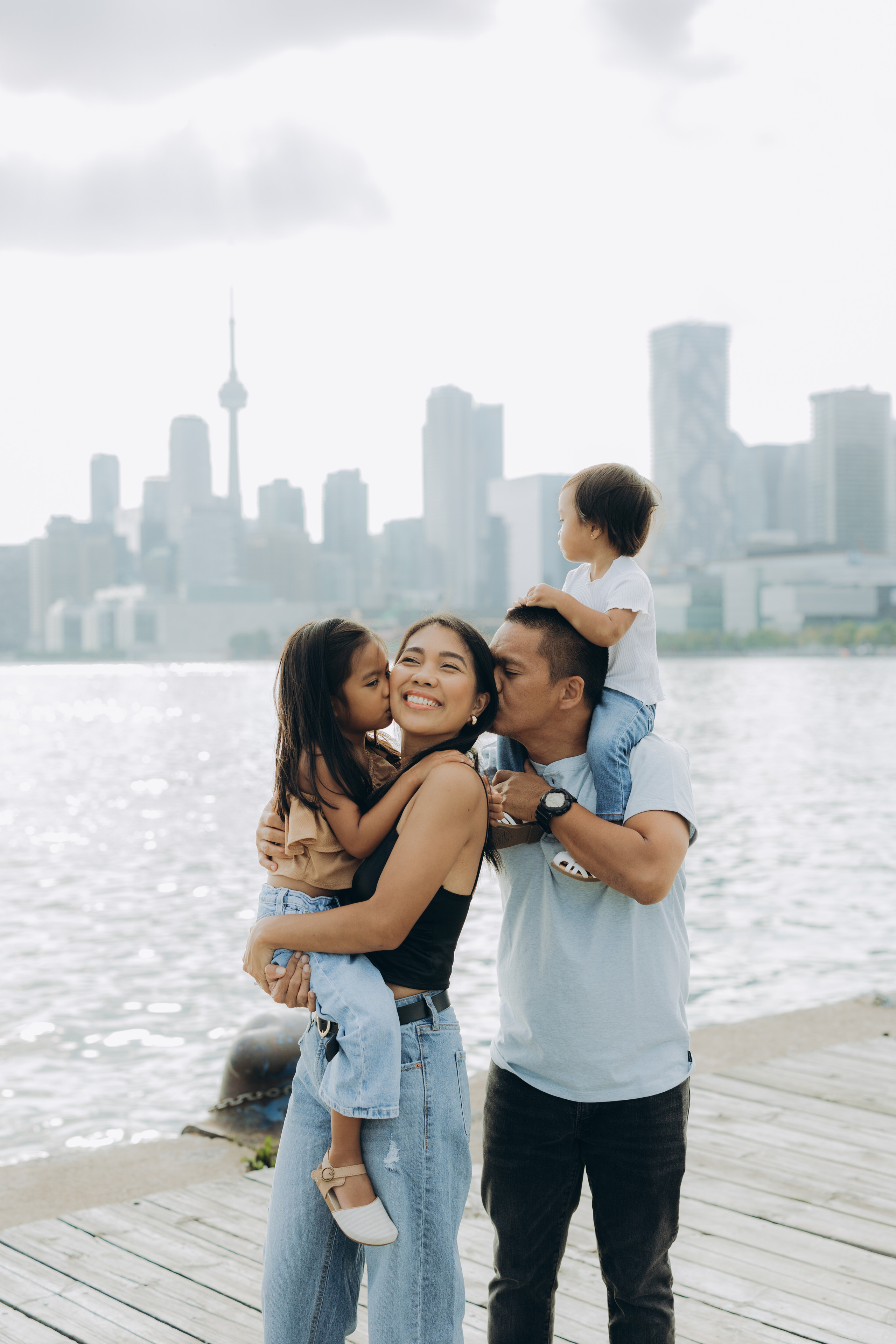 Family session in Toronto. Wedding Photographer Toronto