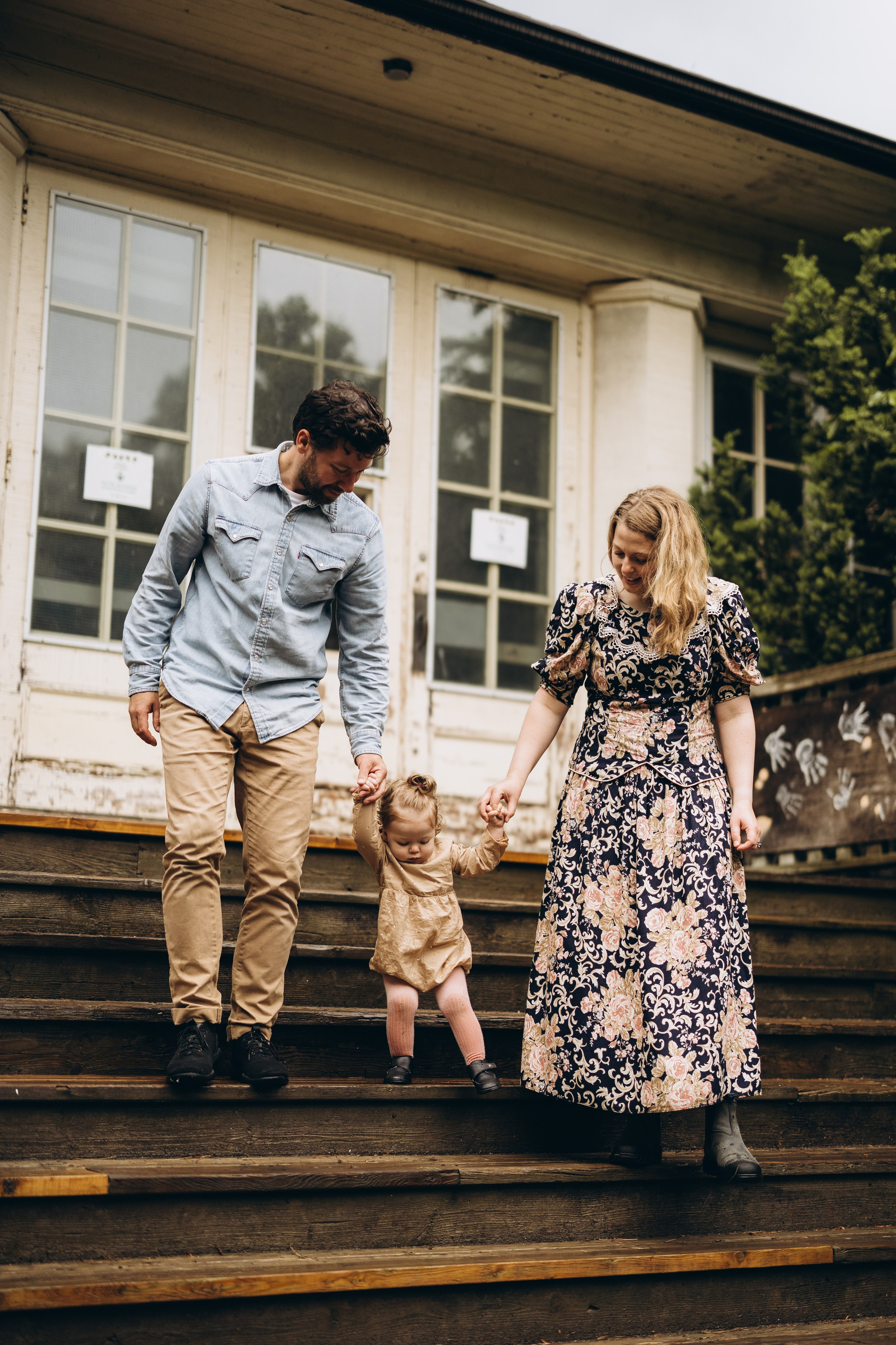 Under the rain. Wedding Photographer Toronto