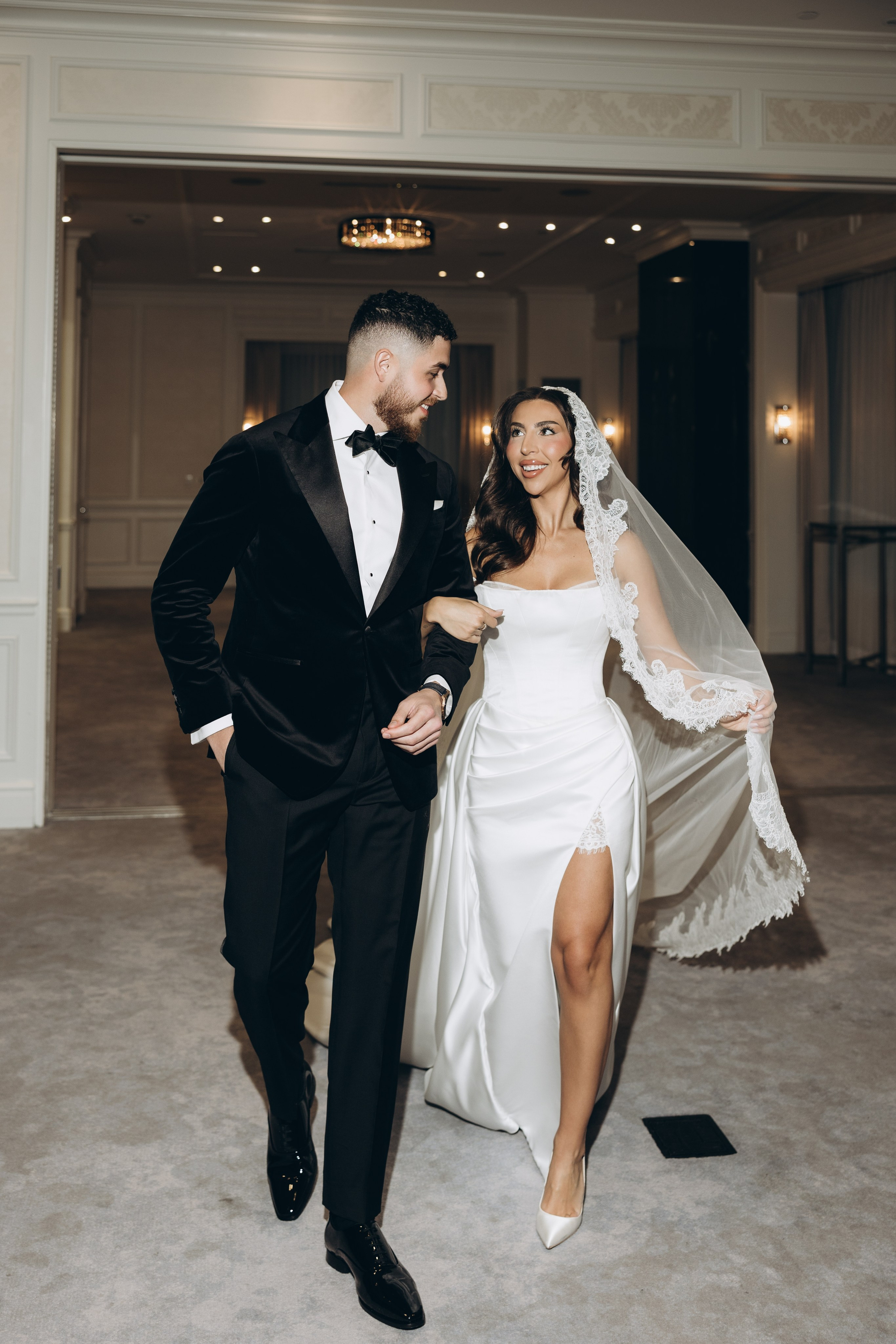 E&J Canoe. Wedding Photographer Toronto