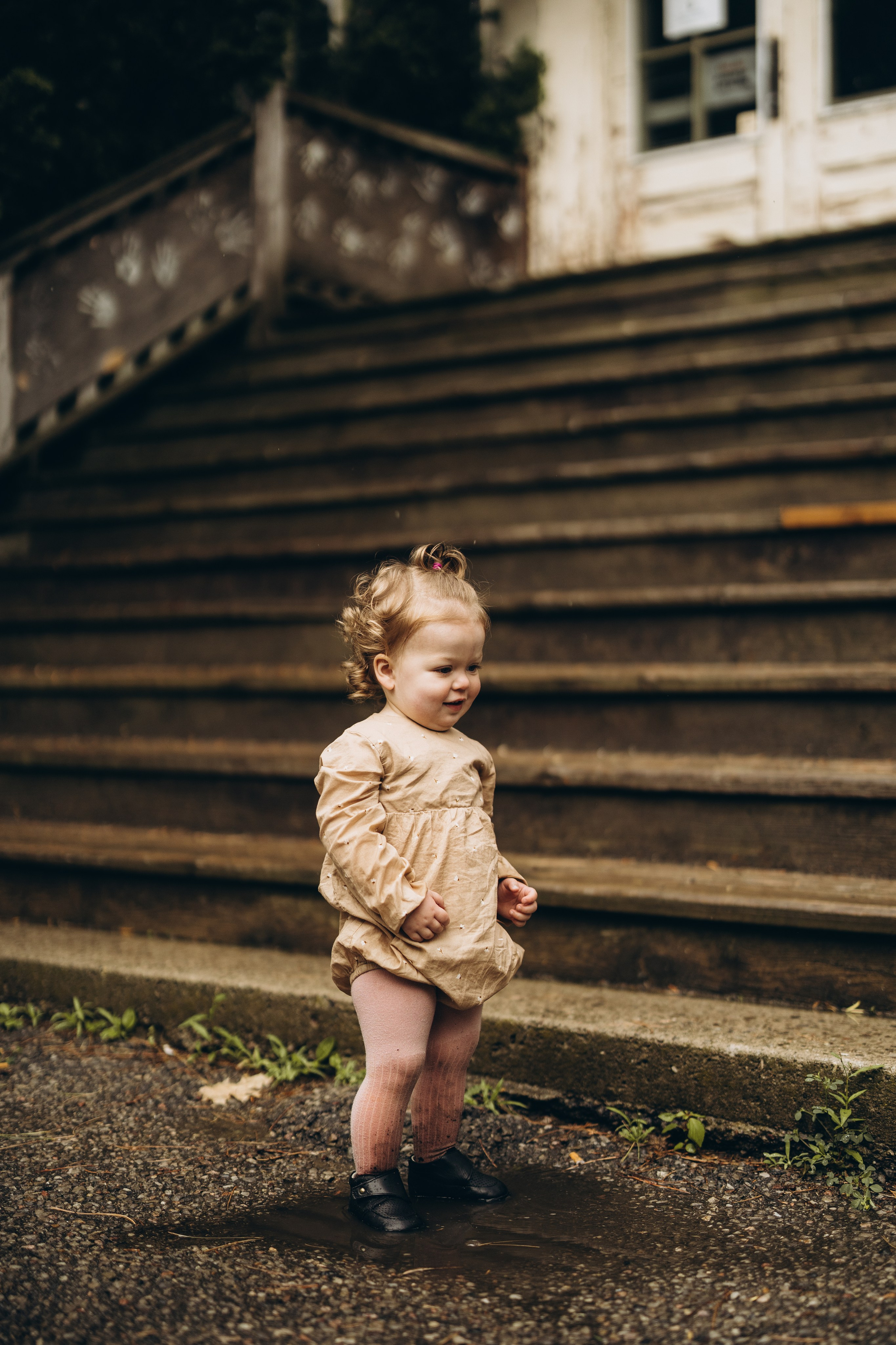 Under the rain. Wedding Photographer Toronto