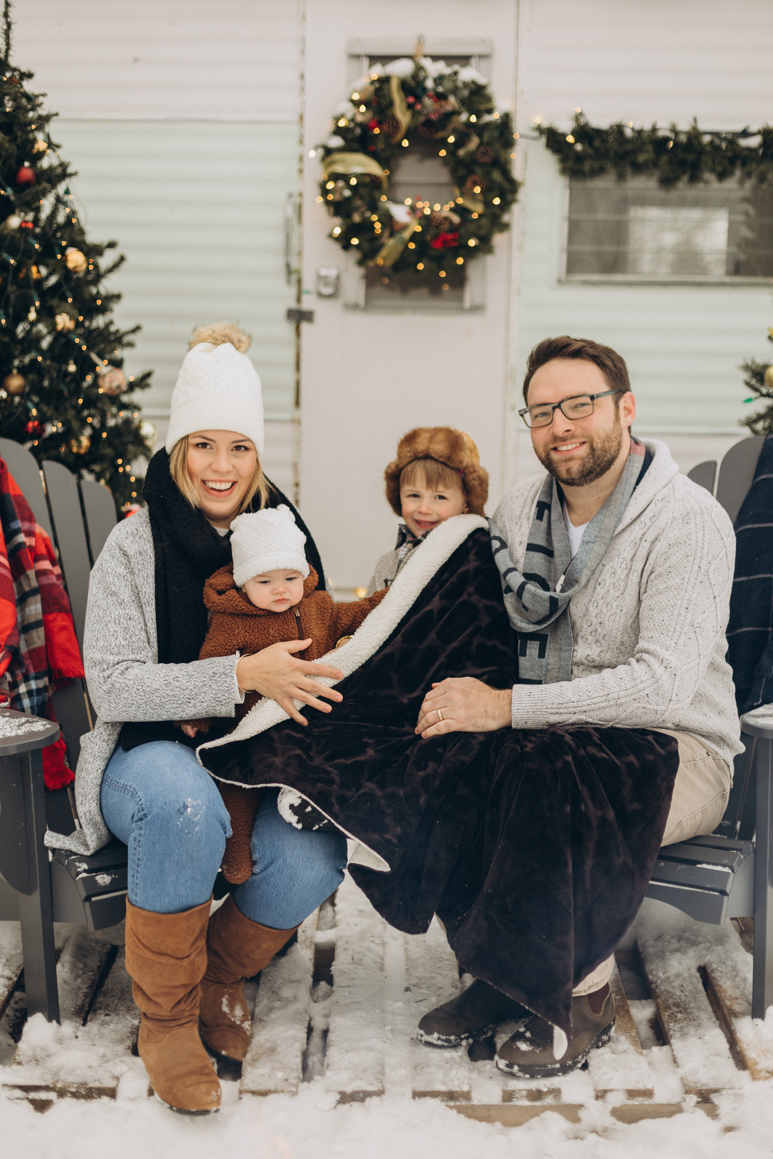 Family time. Wedding Photographer Toronto