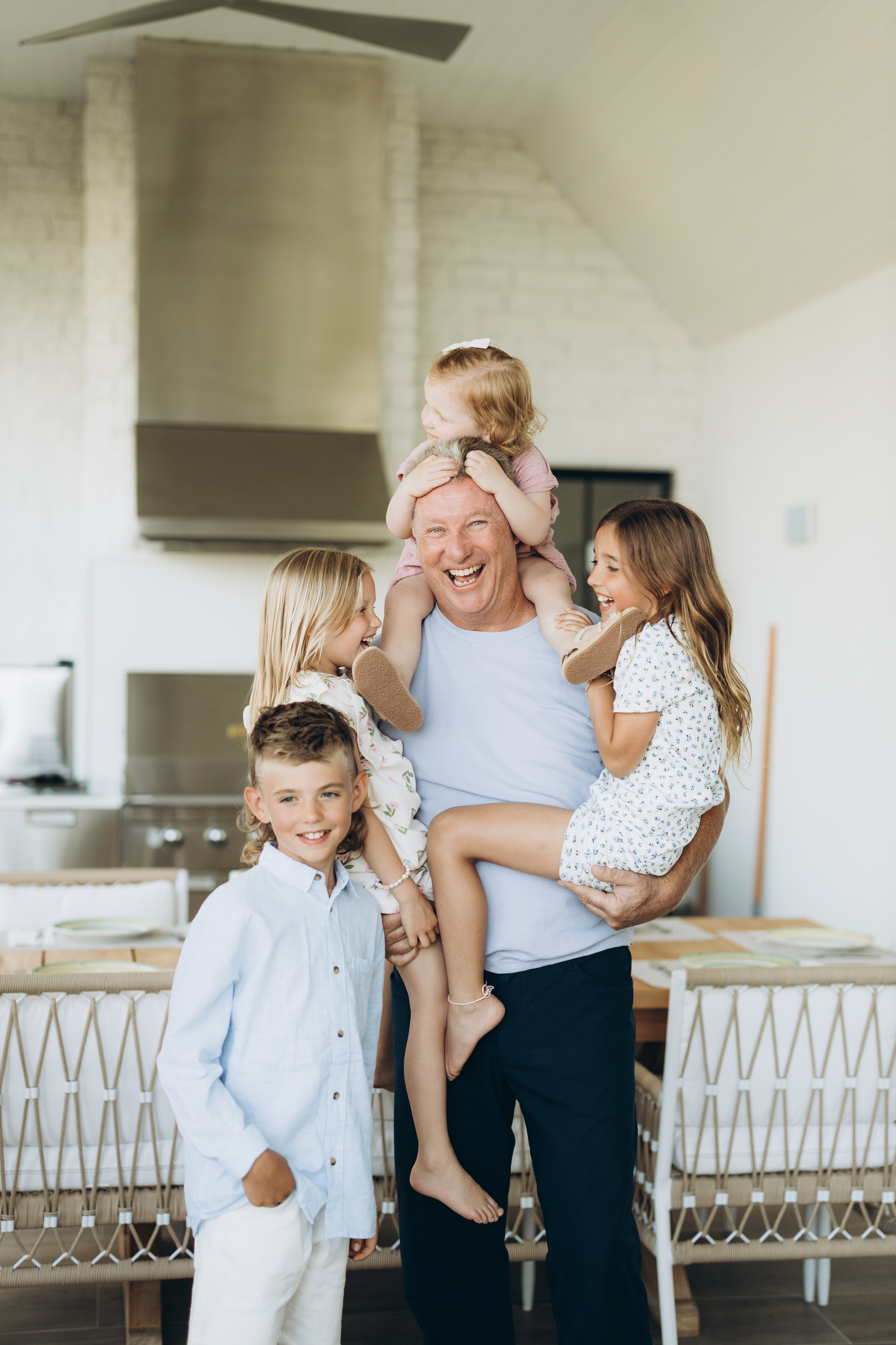 Family time. Wedding Photographer Toronto