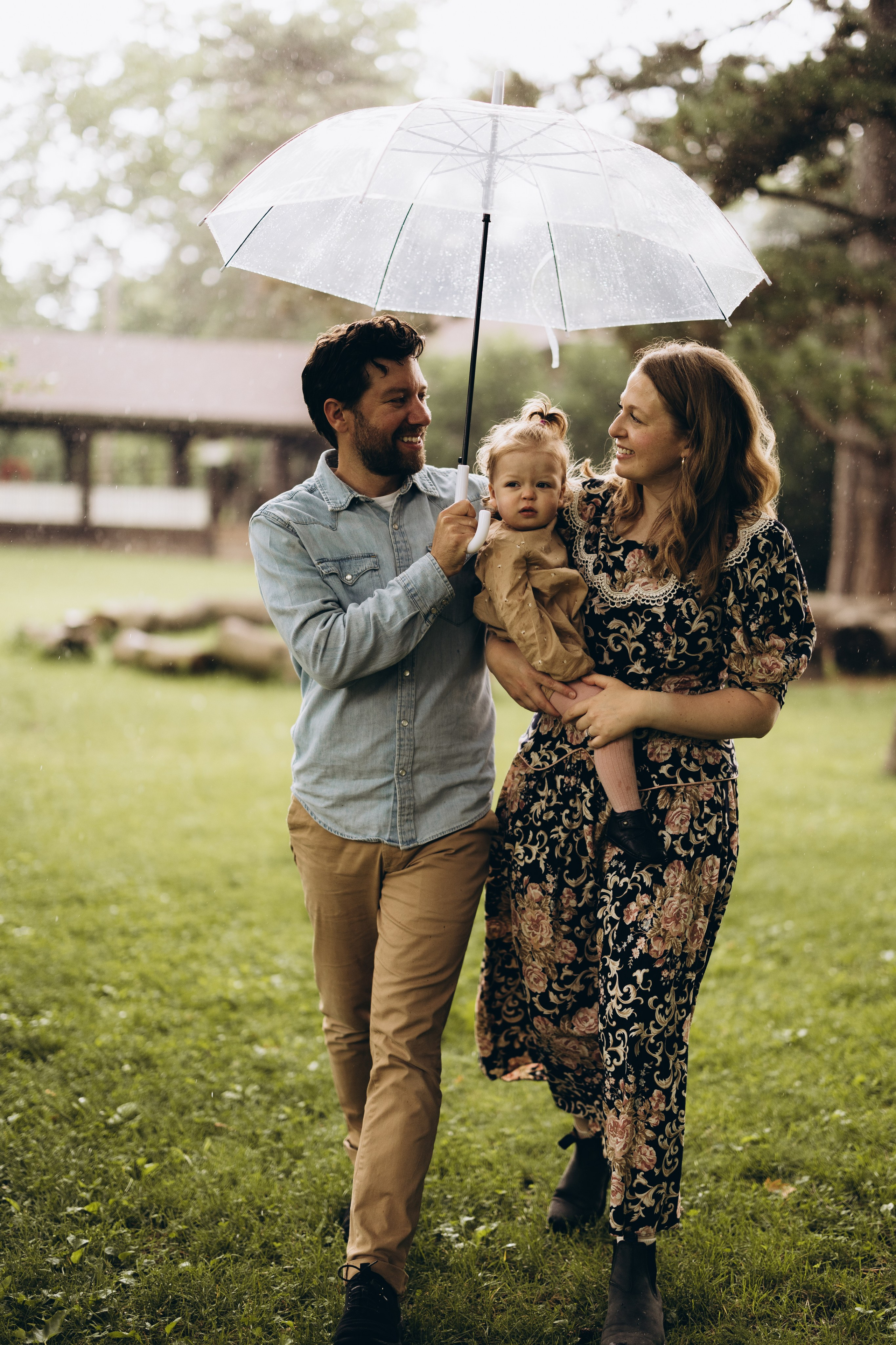 Under the rain. Wedding Photographer Toronto