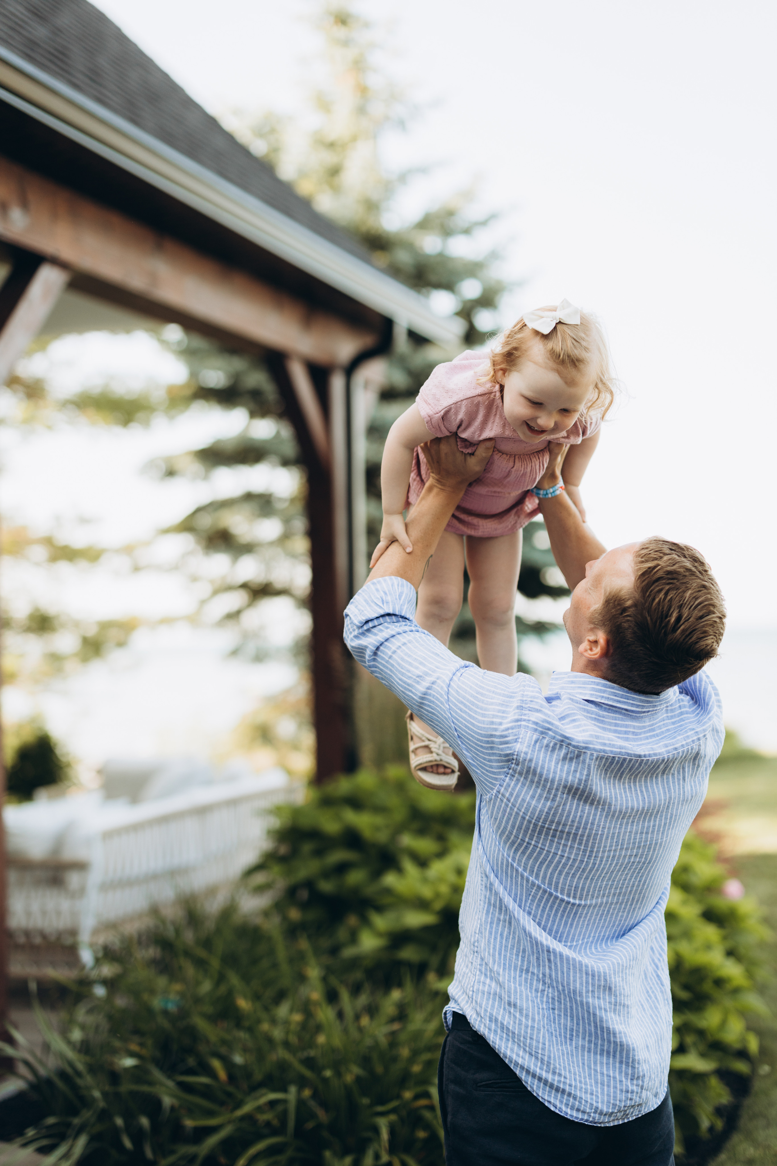 Family time. Wedding Photographer Toronto