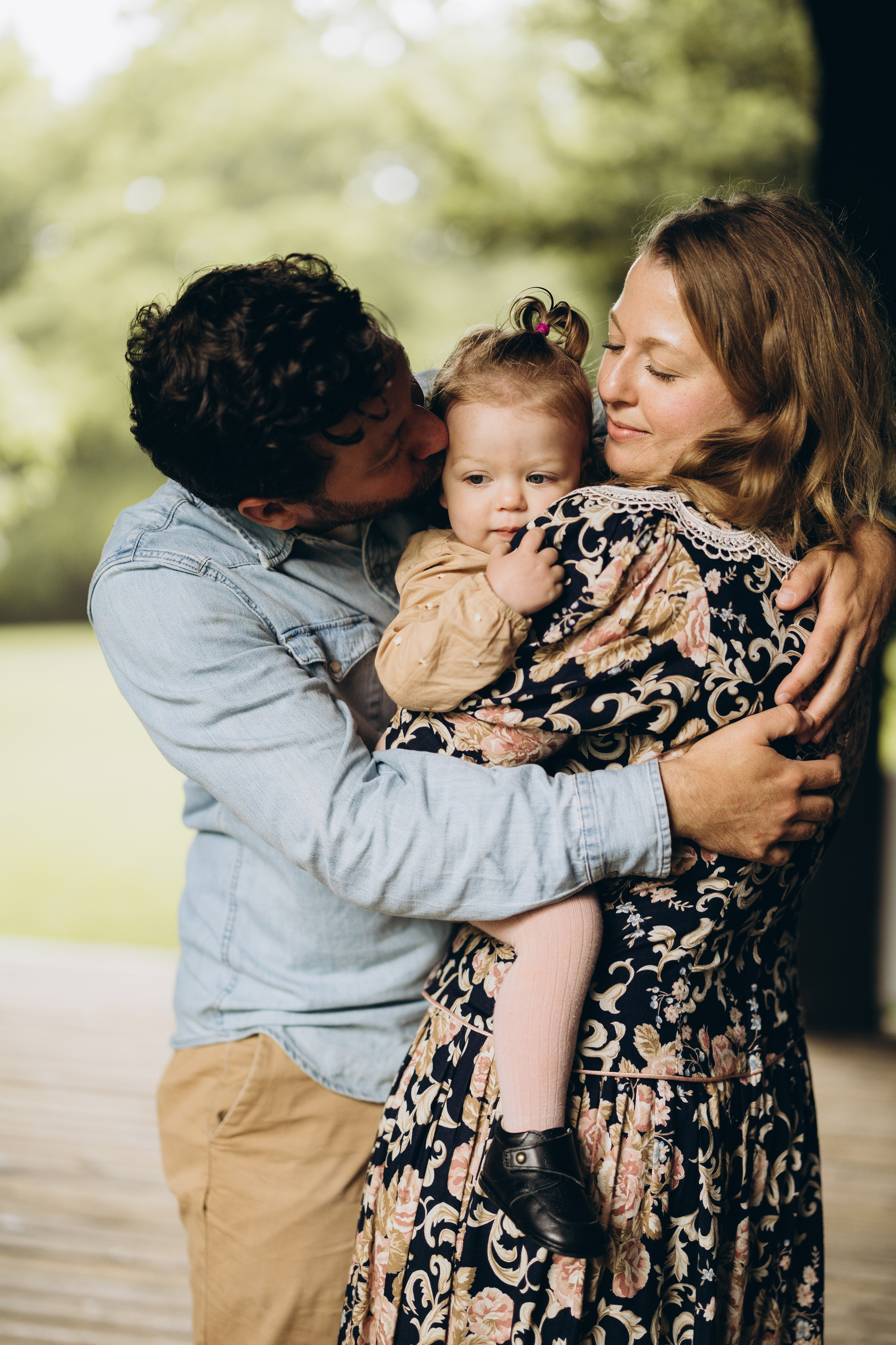 Under the rain. Wedding Photographer Toronto