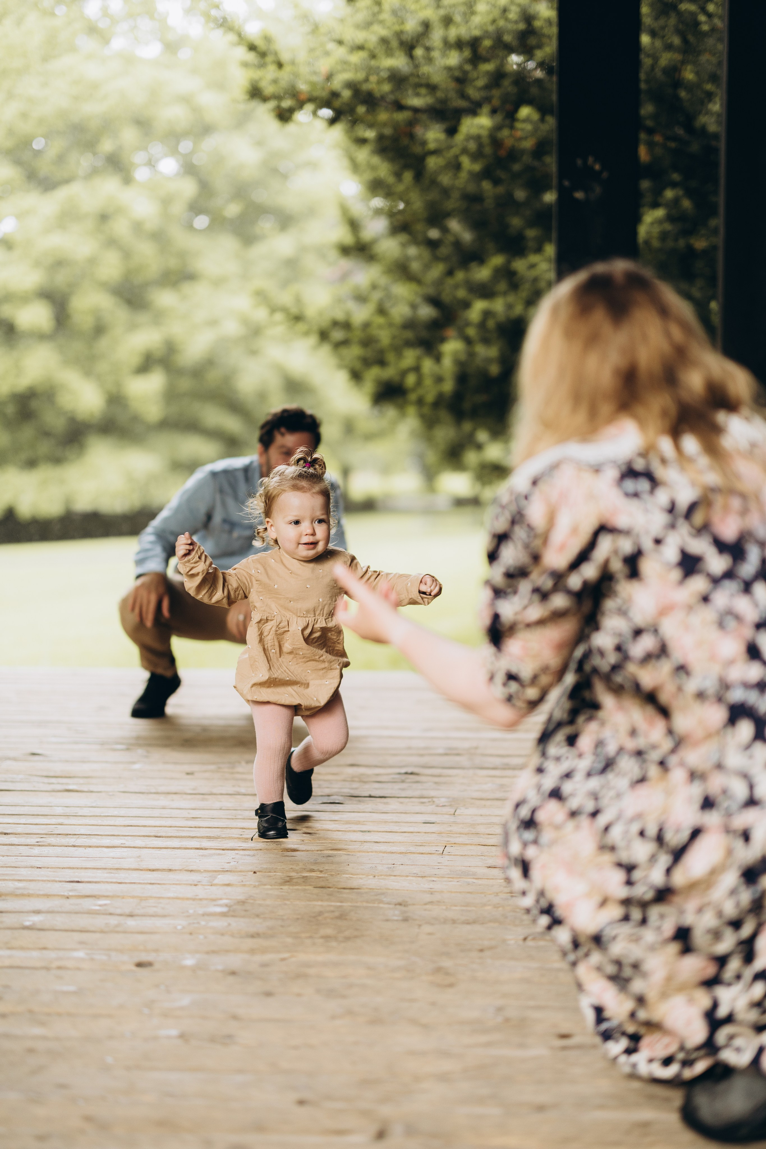 Under the rain. Wedding Photographer Toronto