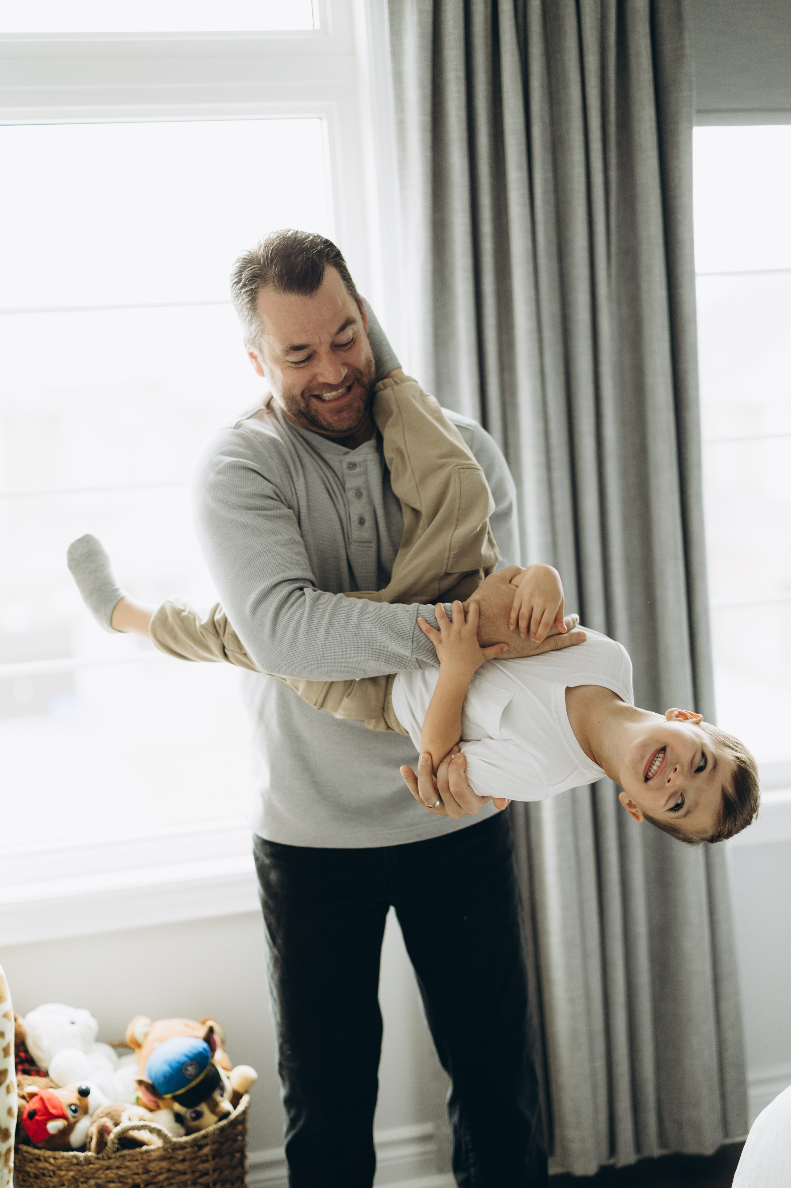 Family photo session. Wedding Photographer Toronto