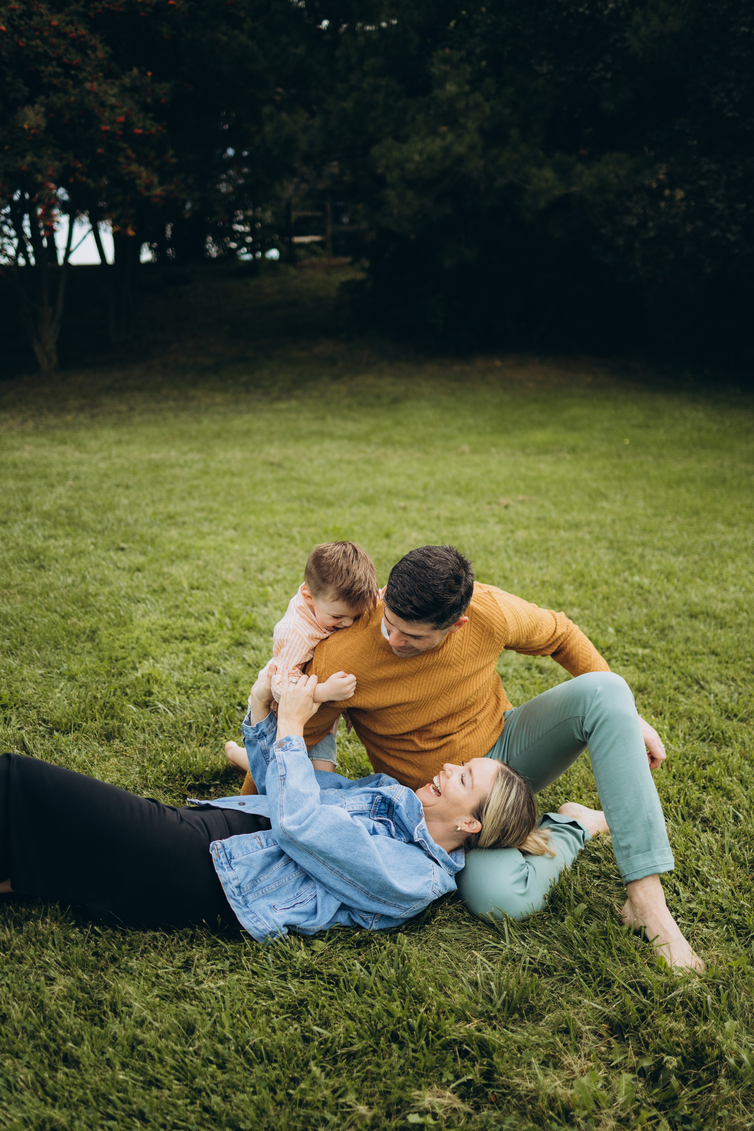 Fall family session. Wedding Photographer Toronto