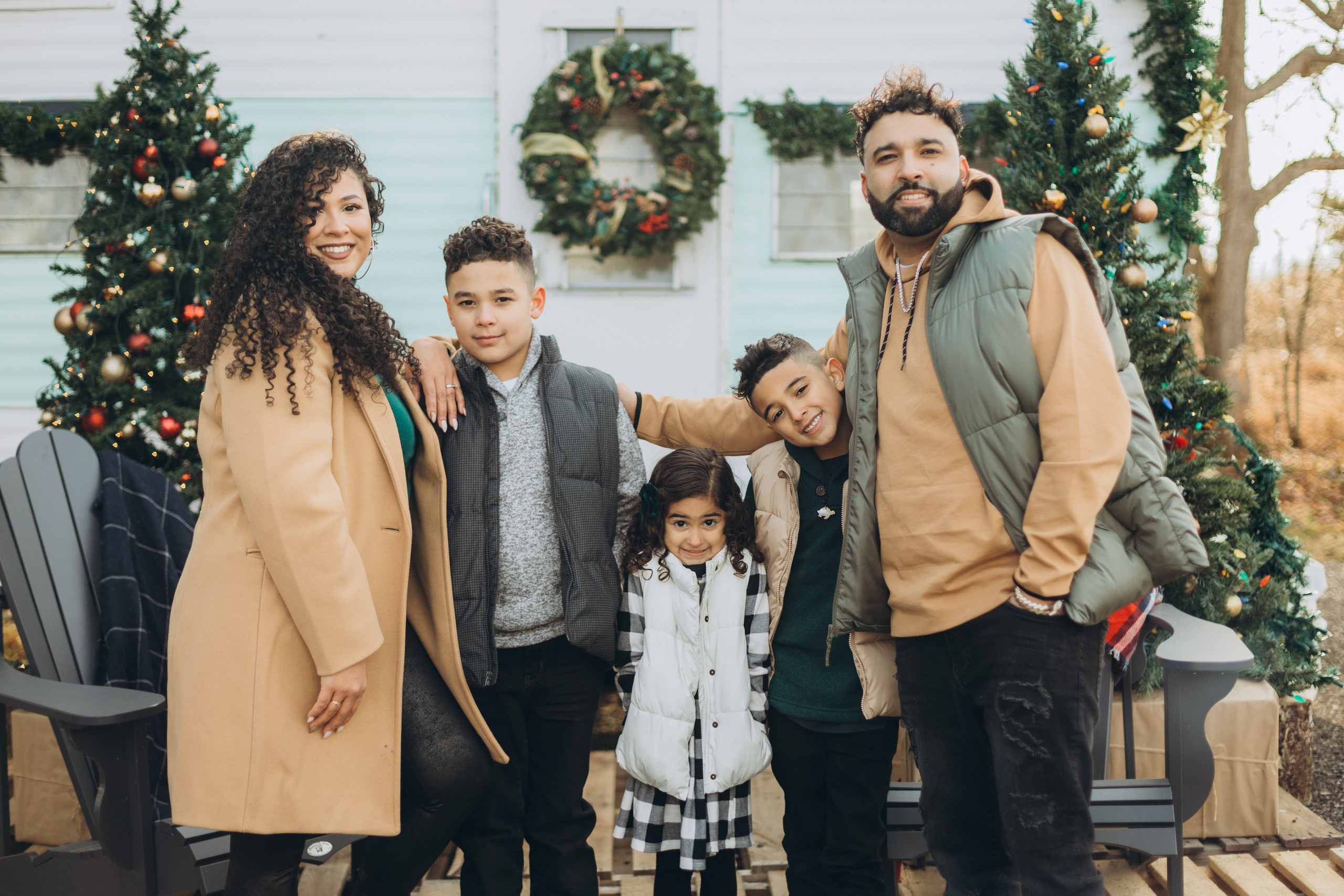 Christmas mini session. Wedding Photographer Toronto