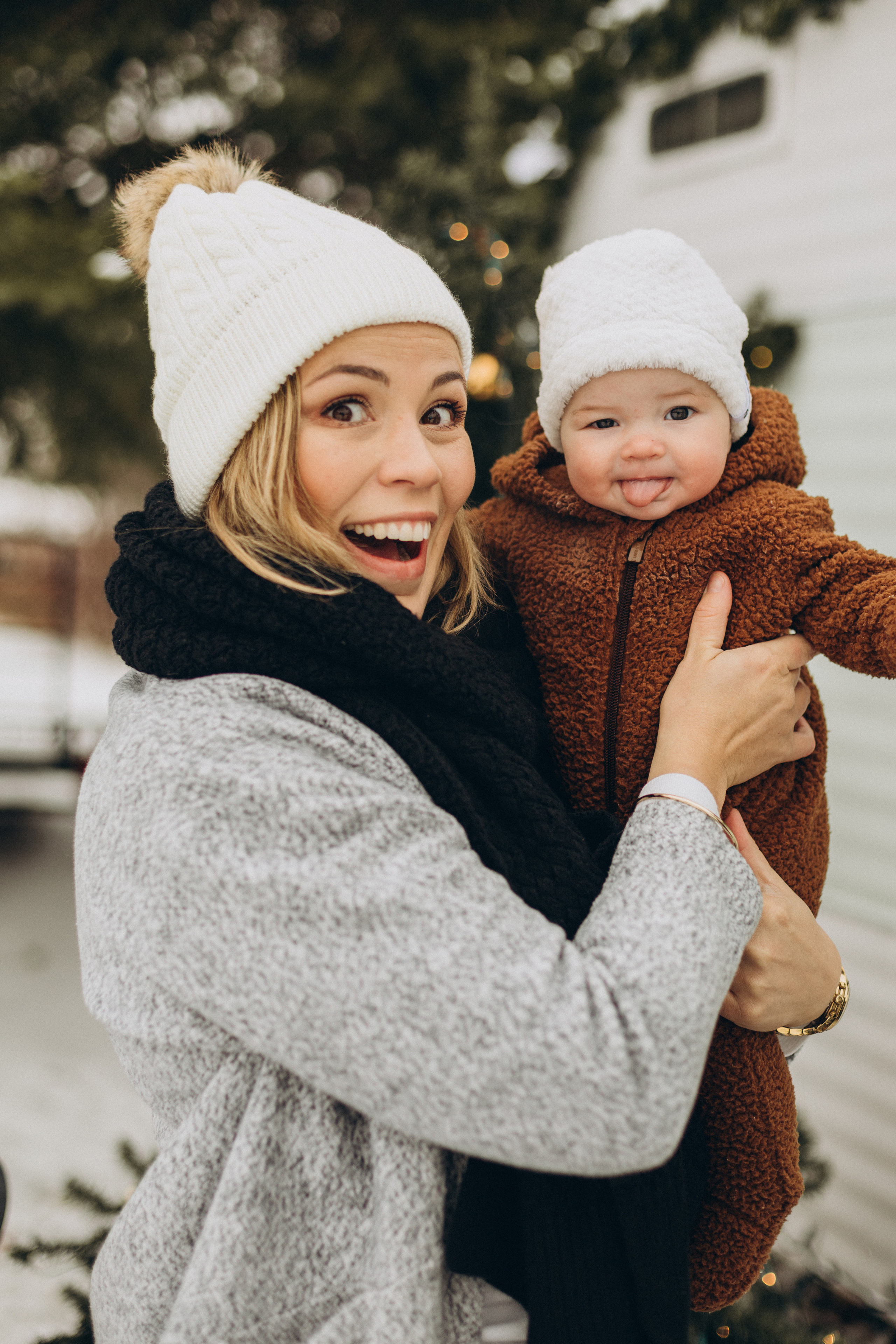 Family time. Wedding Photographer Toronto