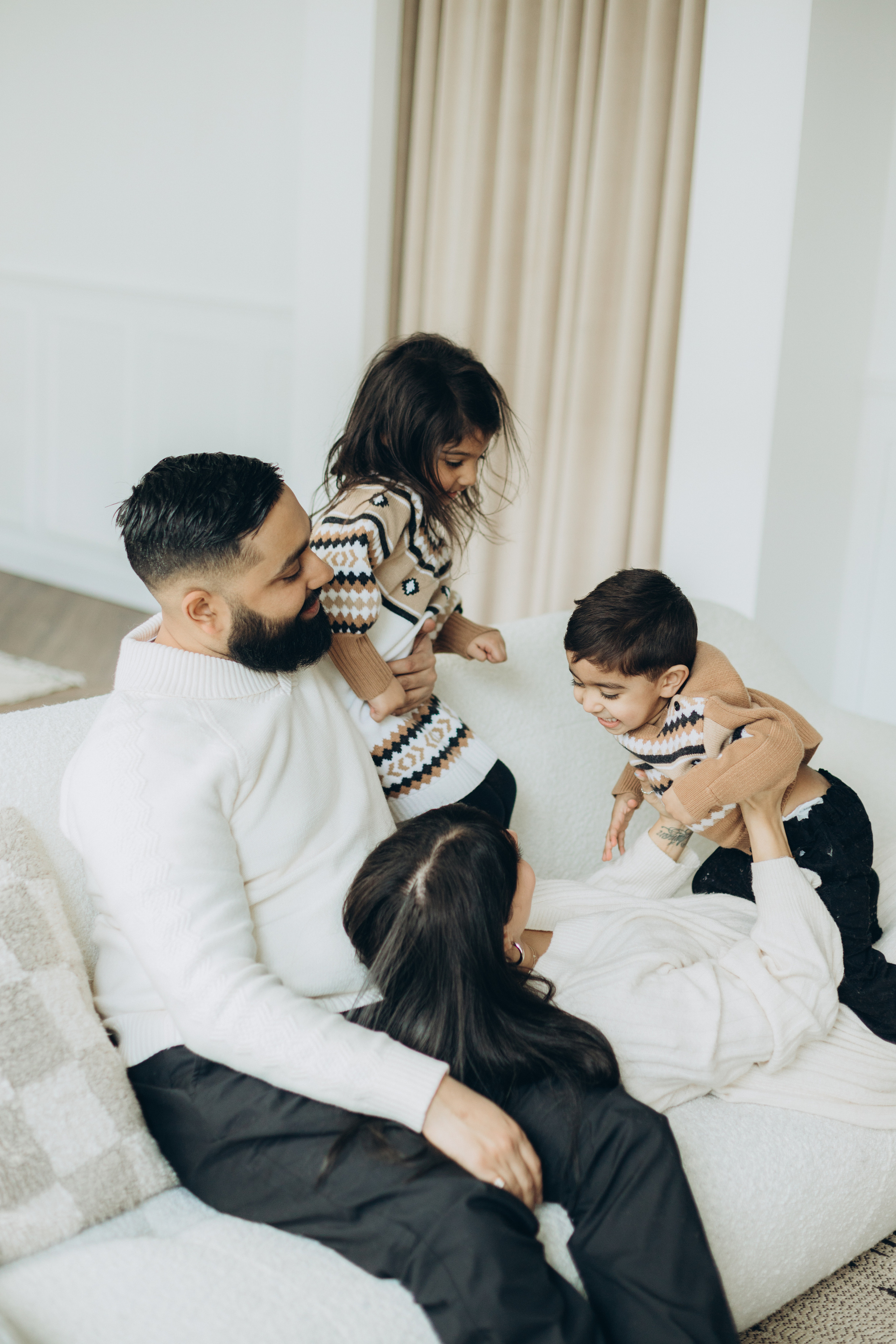 Family session. Wedding Photographer Toronto