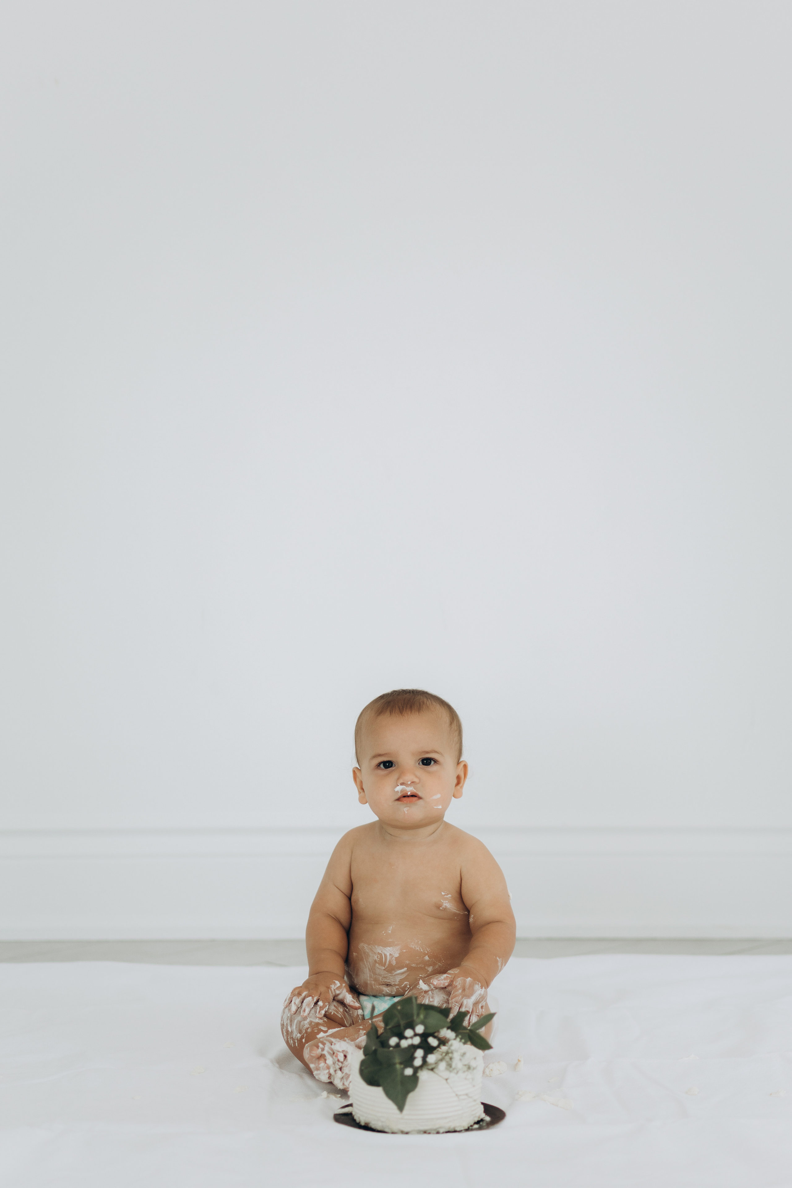 Cake smash. Wedding Photographer Toronto