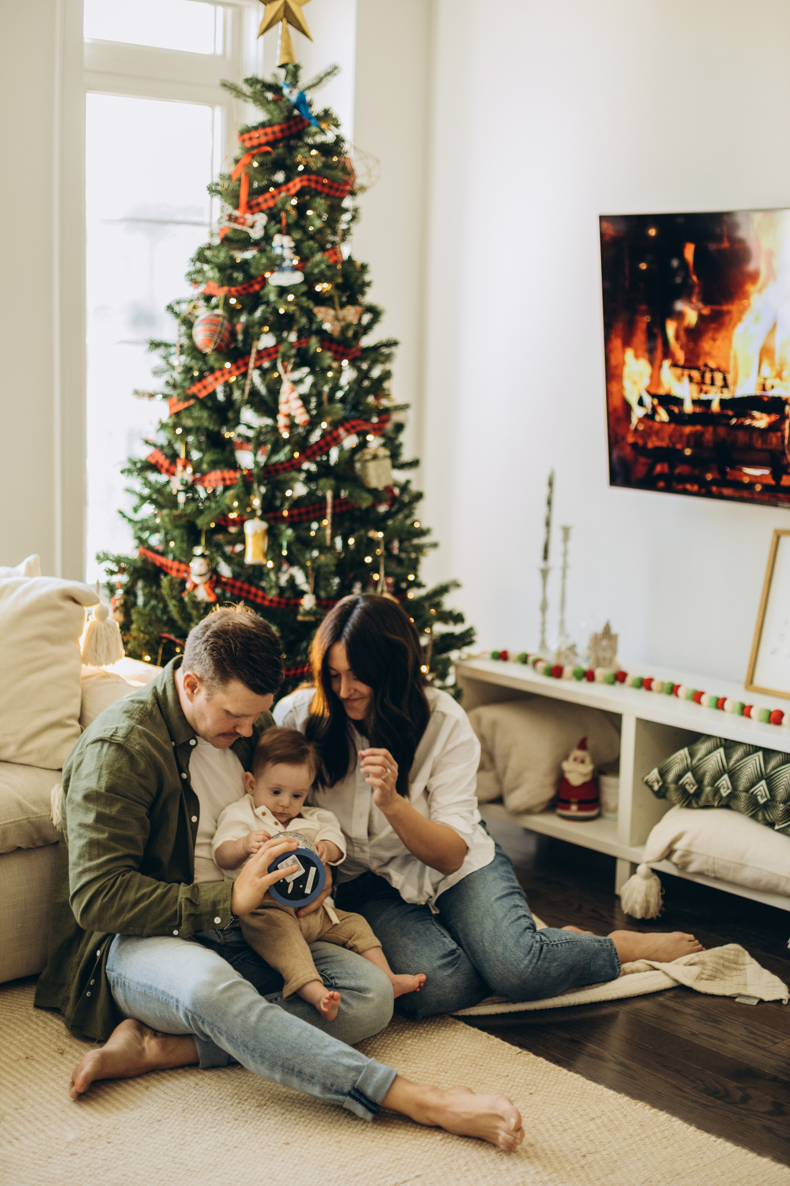 First Christmas. Wedding Photographer Toronto