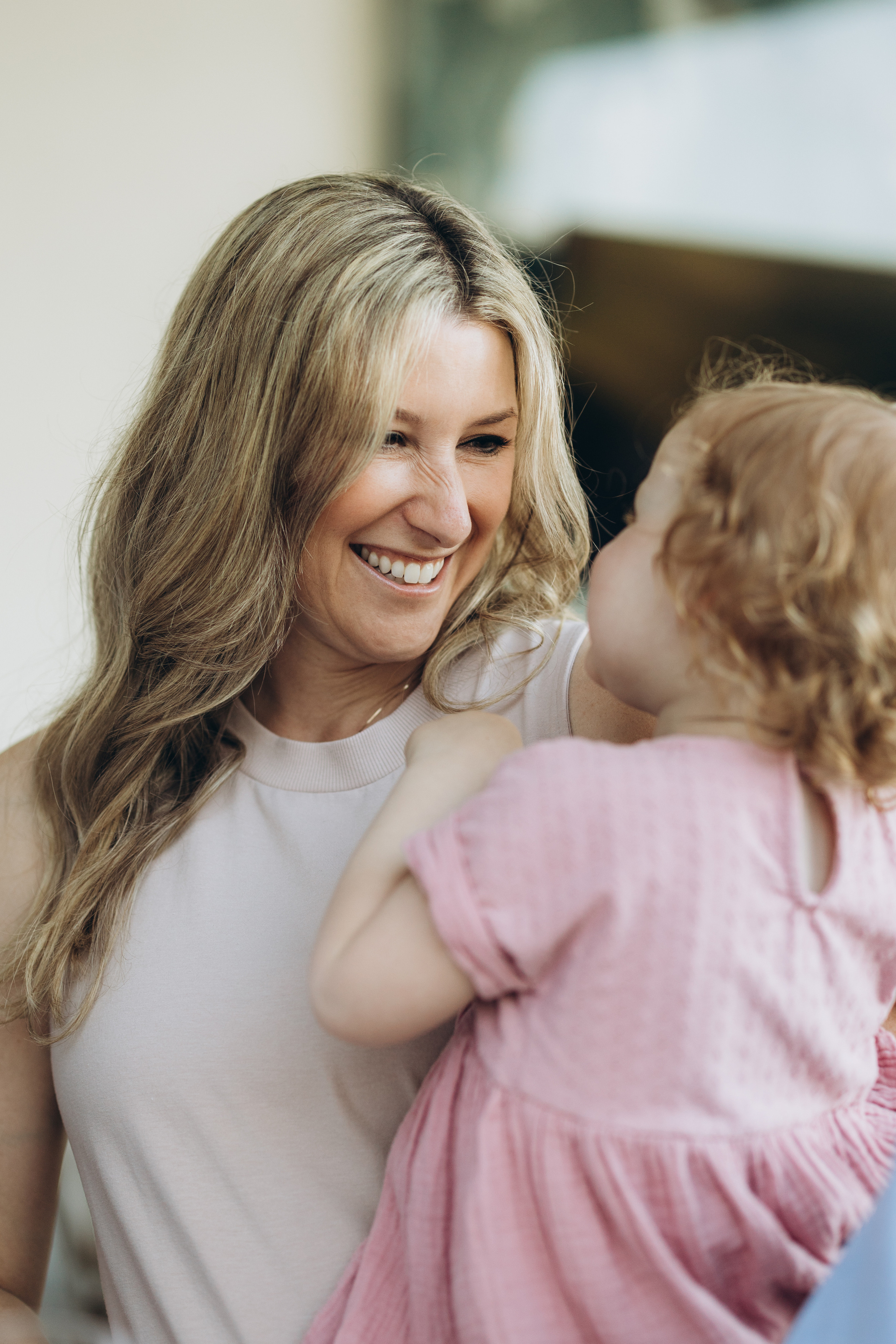 Family time. Wedding Photographer Toronto