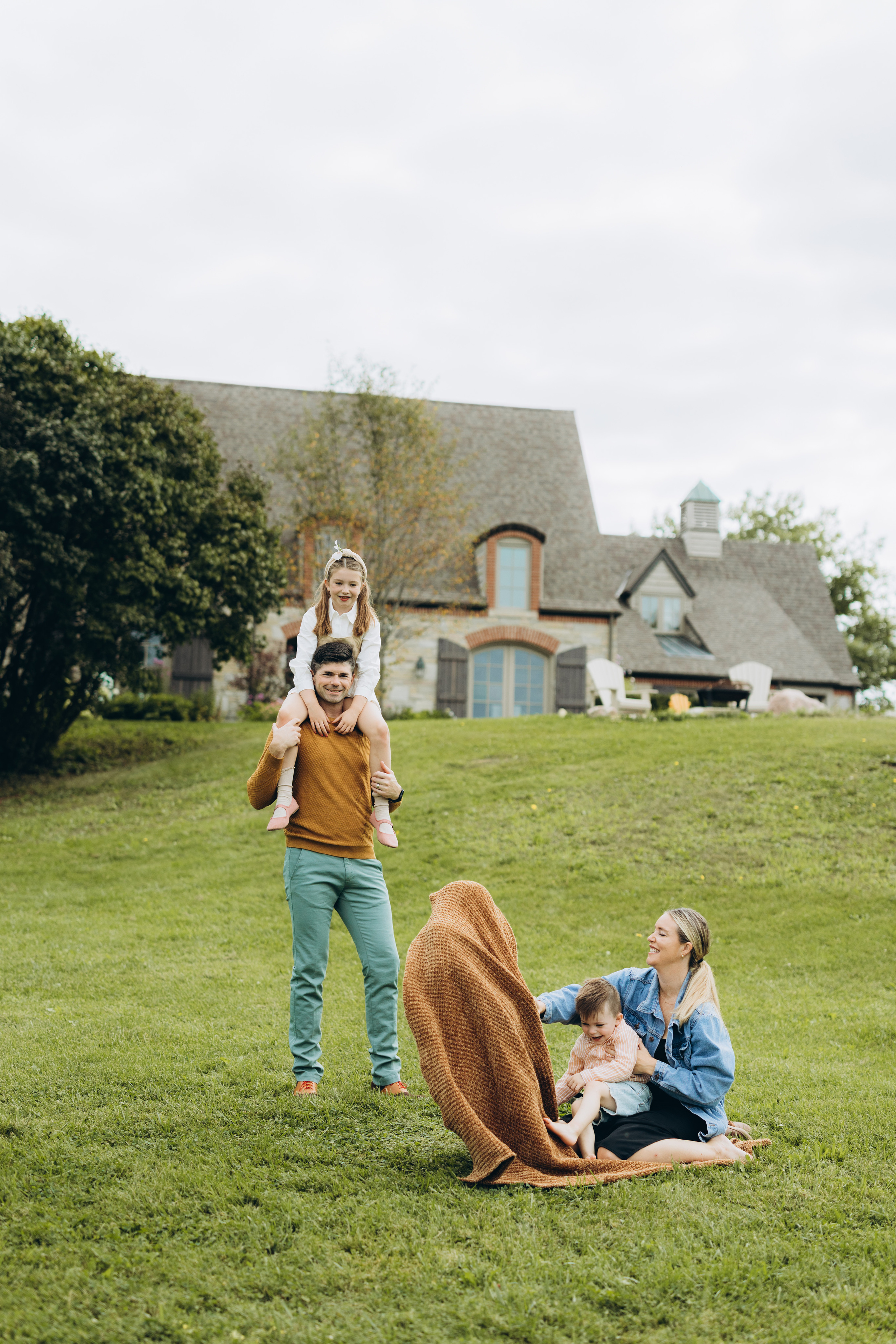 Fall family session. Wedding Photographer Toronto