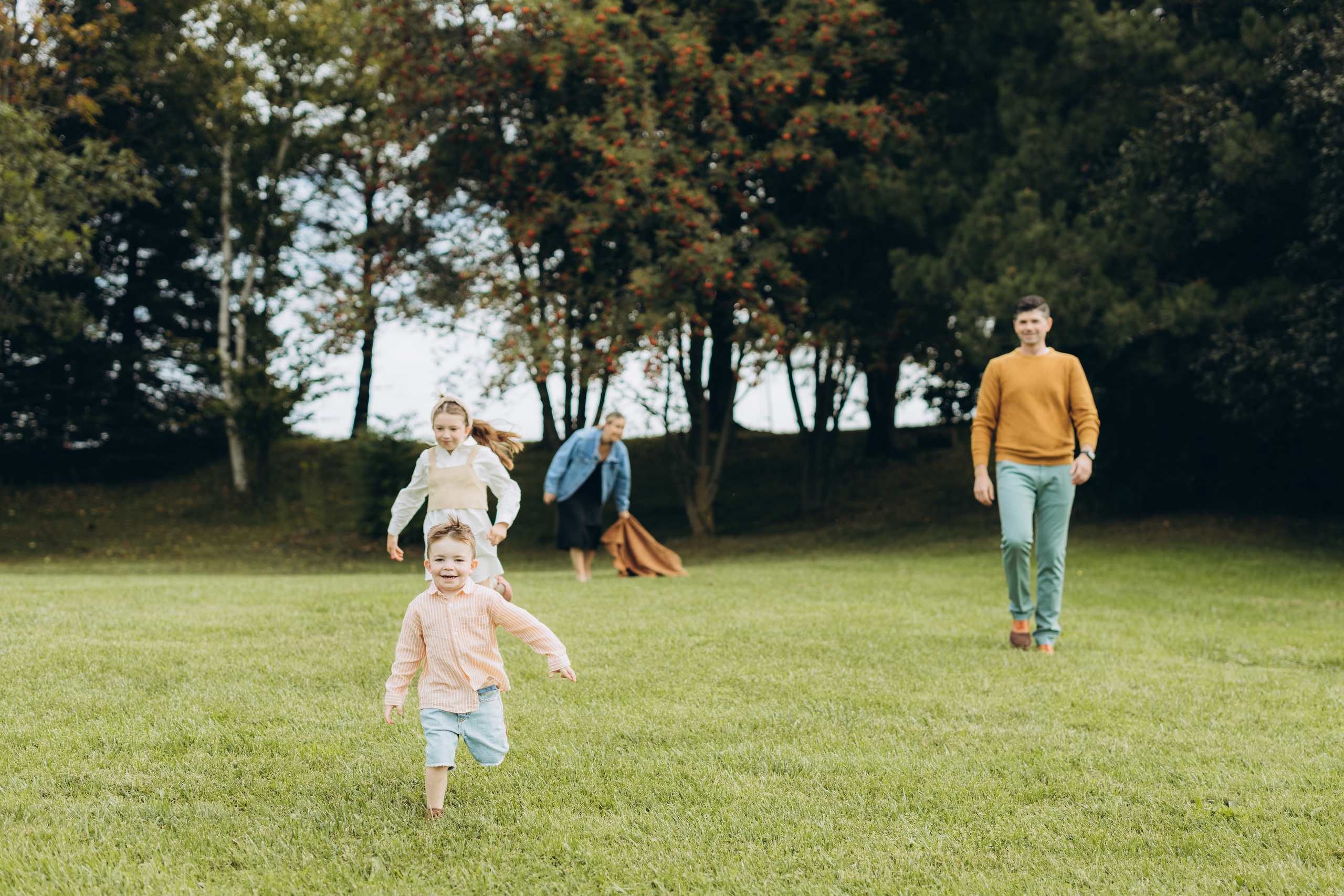 Fall family session. Wedding Photographer Toronto