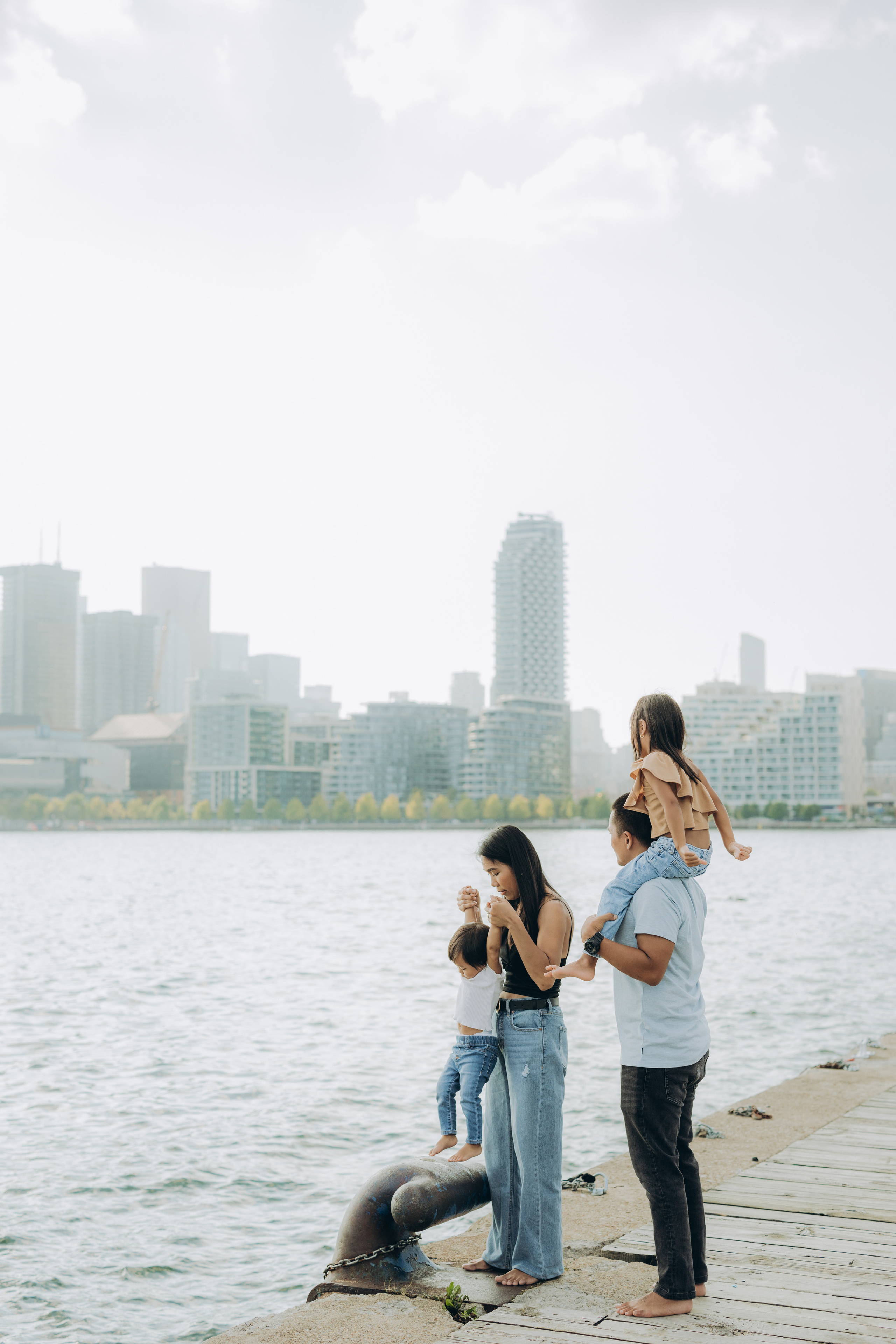 Family session in Toronto. Wedding Photographer Toronto