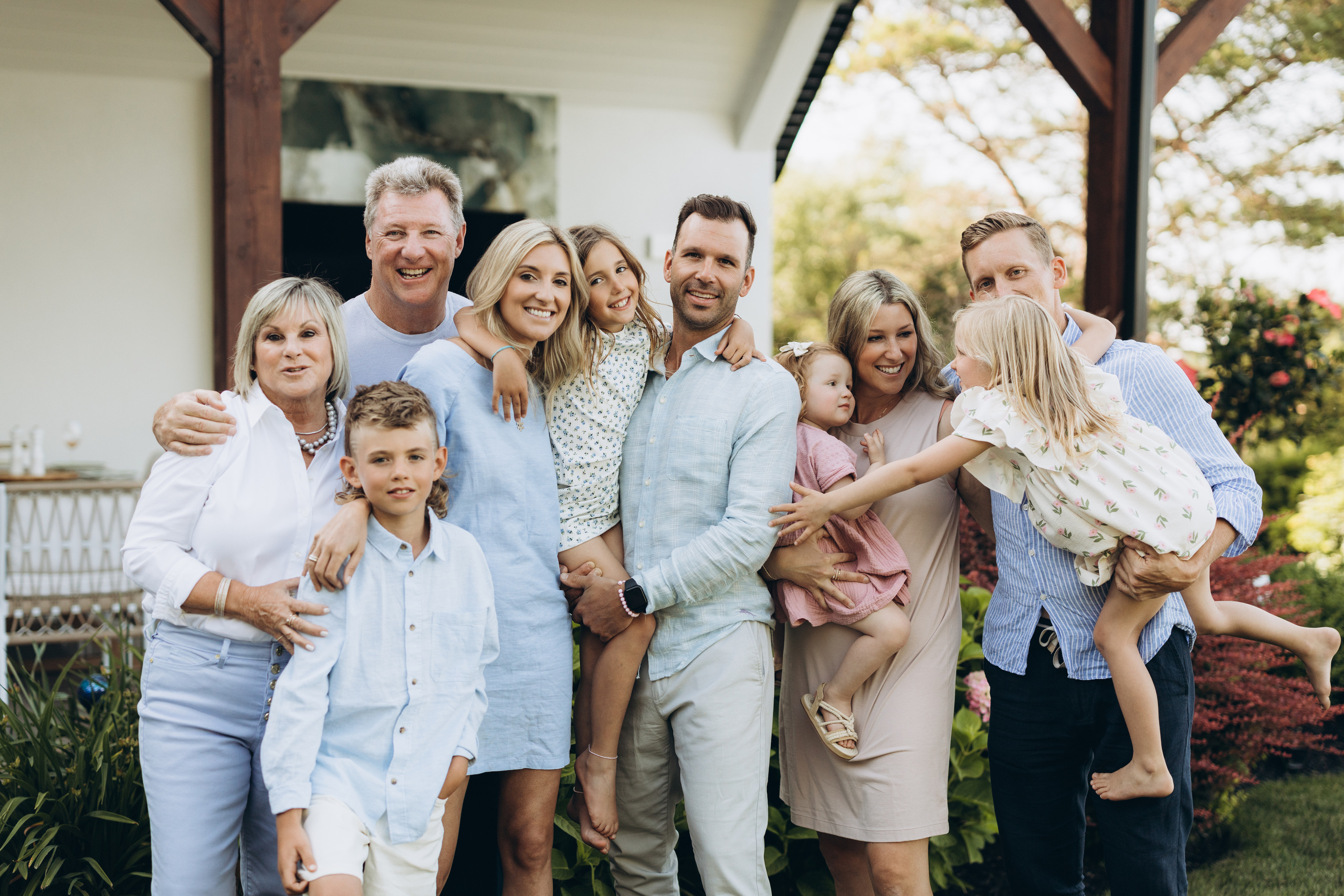 Family time. Wedding Photographer Toronto