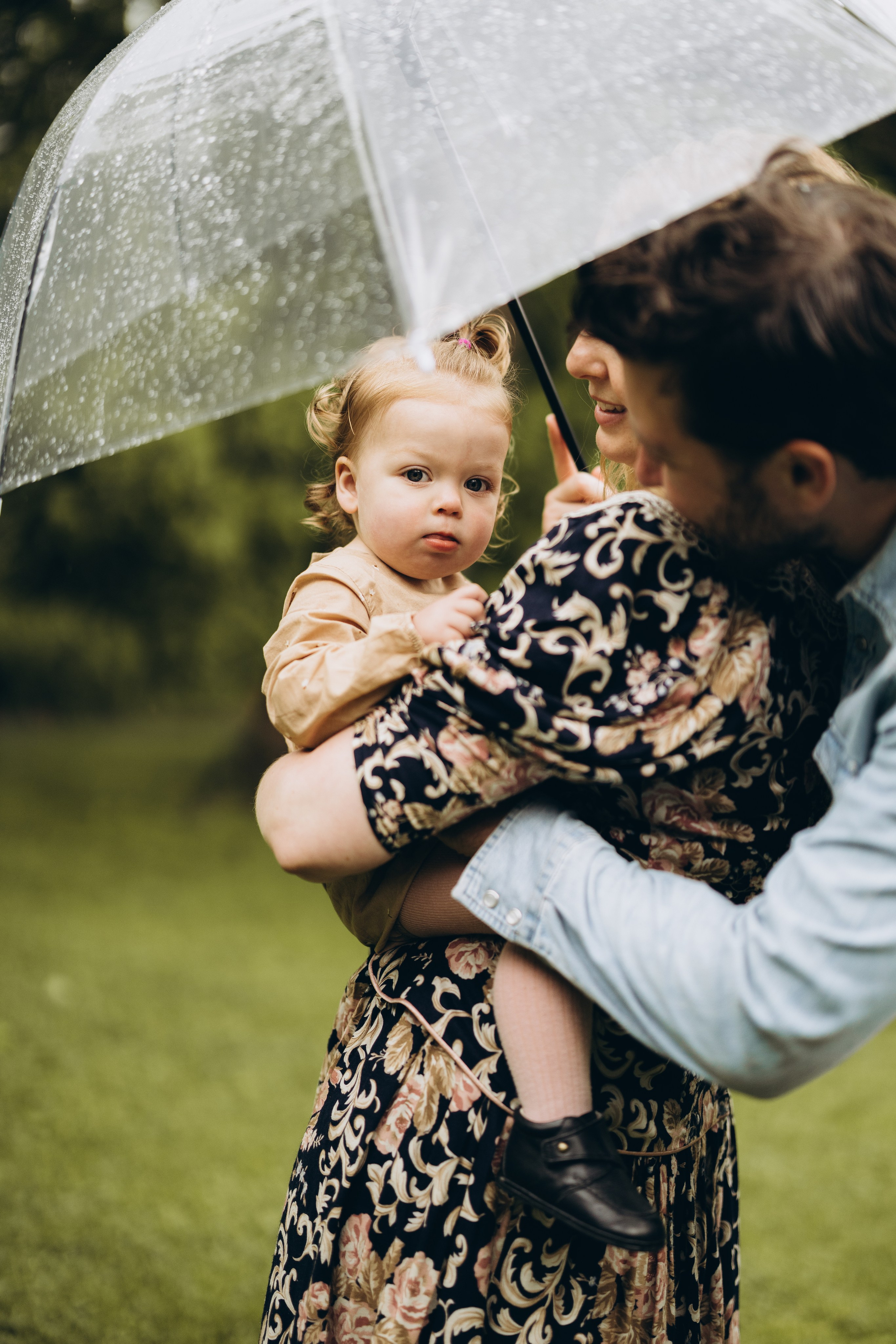 Under the rain. Wedding Photographer Toronto