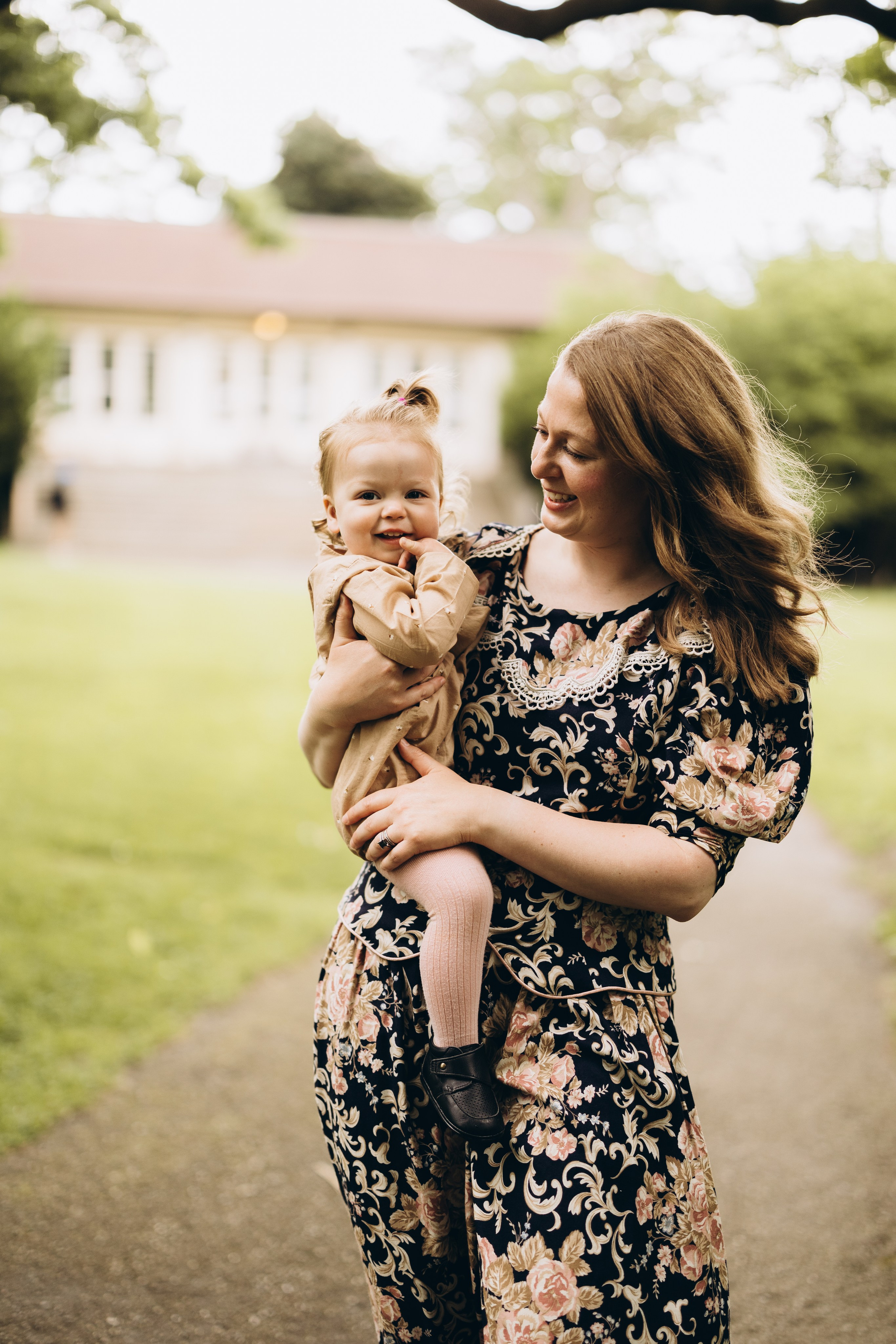 Under the rain. Wedding Photographer Toronto