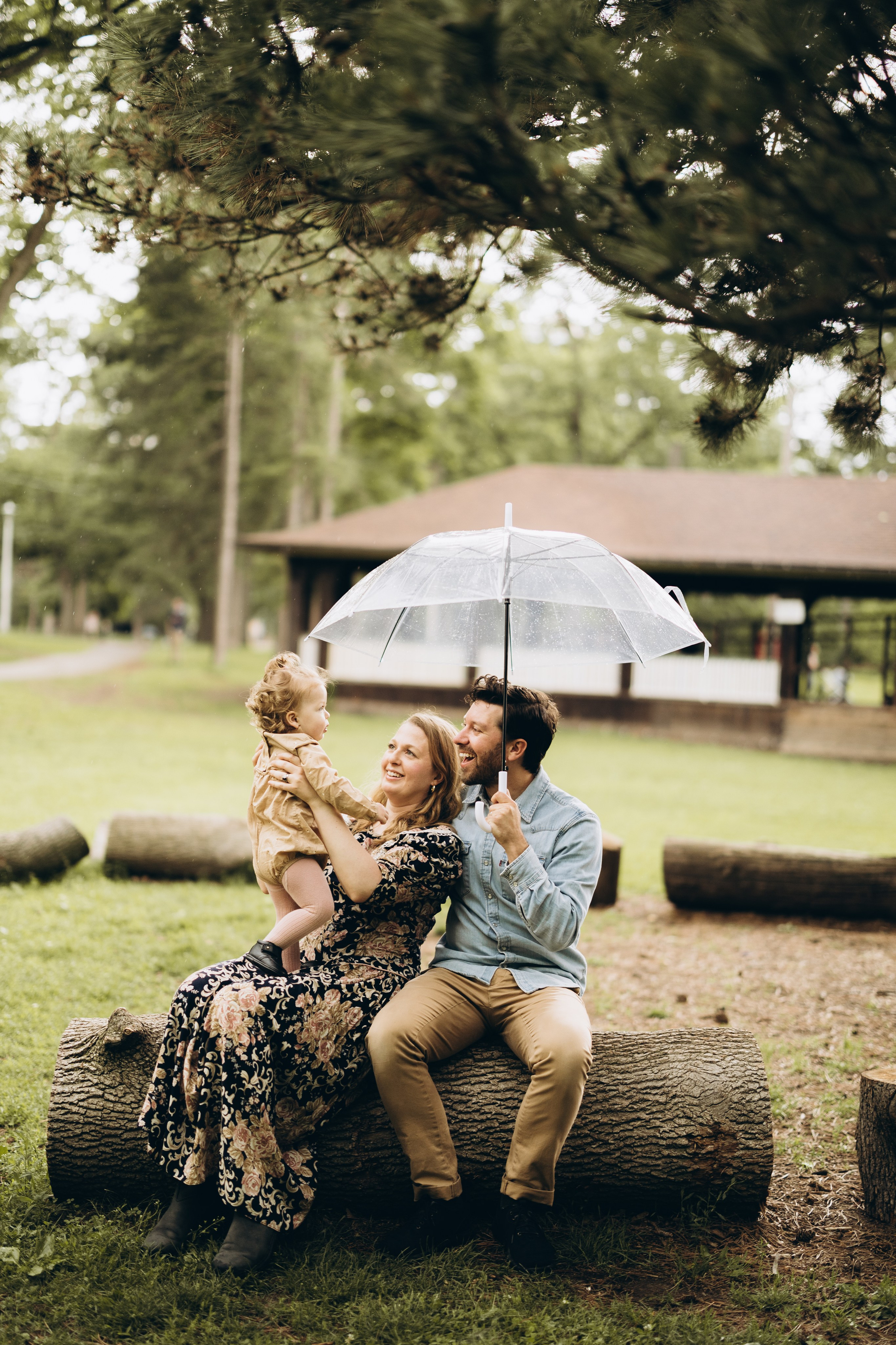 Under the rain. Wedding Photographer Toronto