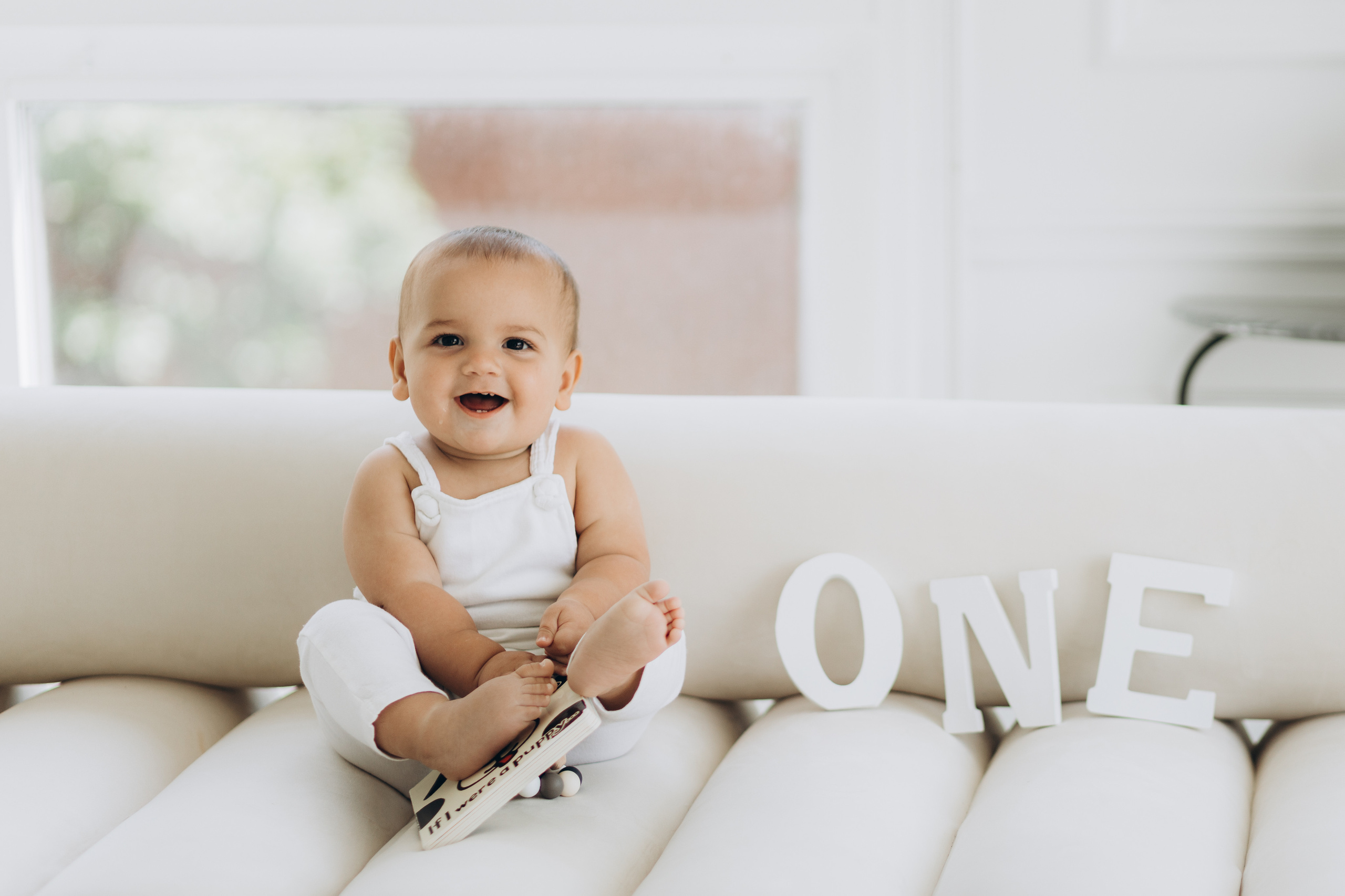Cake smash. Wedding Photographer Toronto