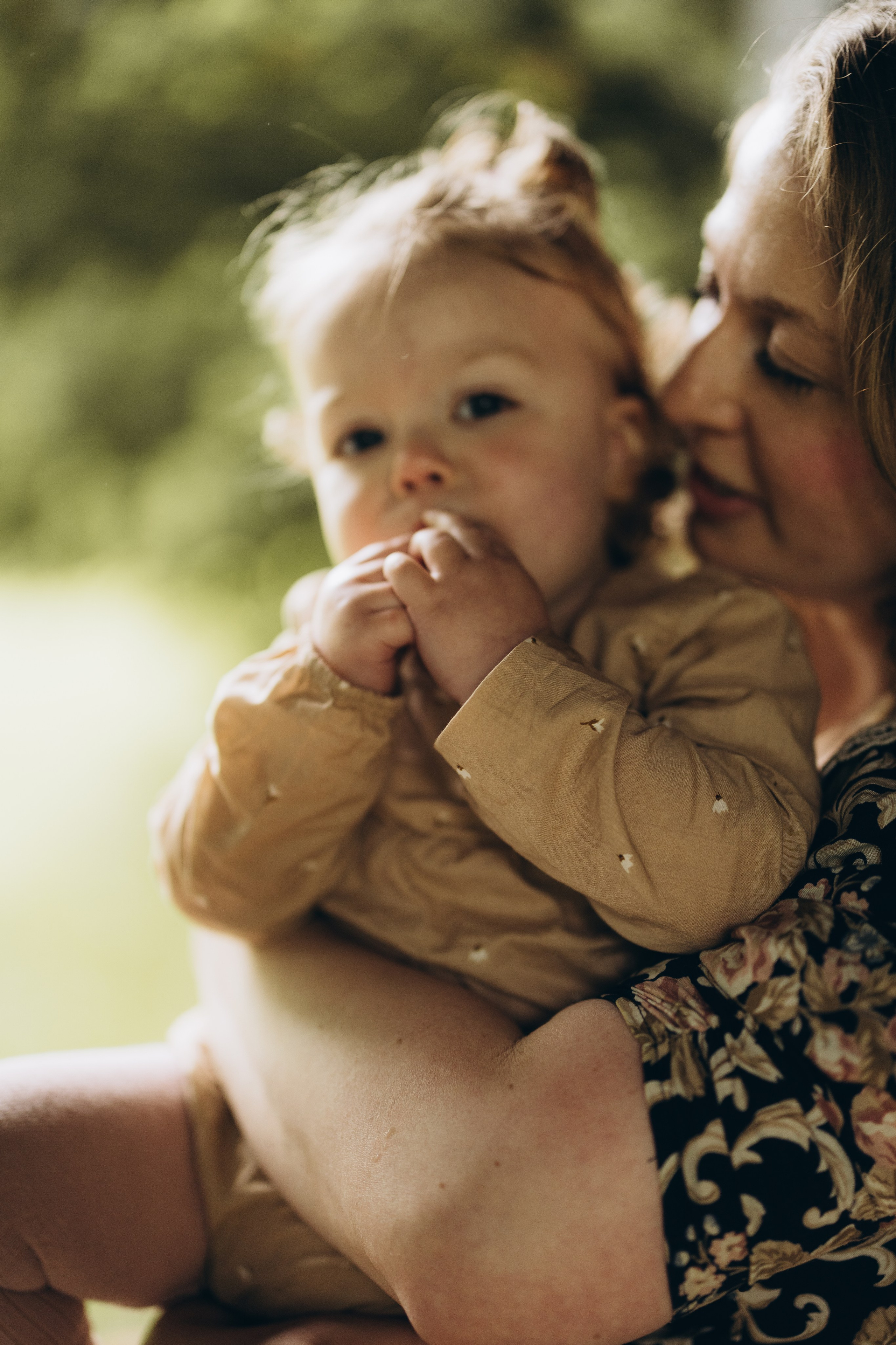 Under the rain. Wedding Photographer Toronto