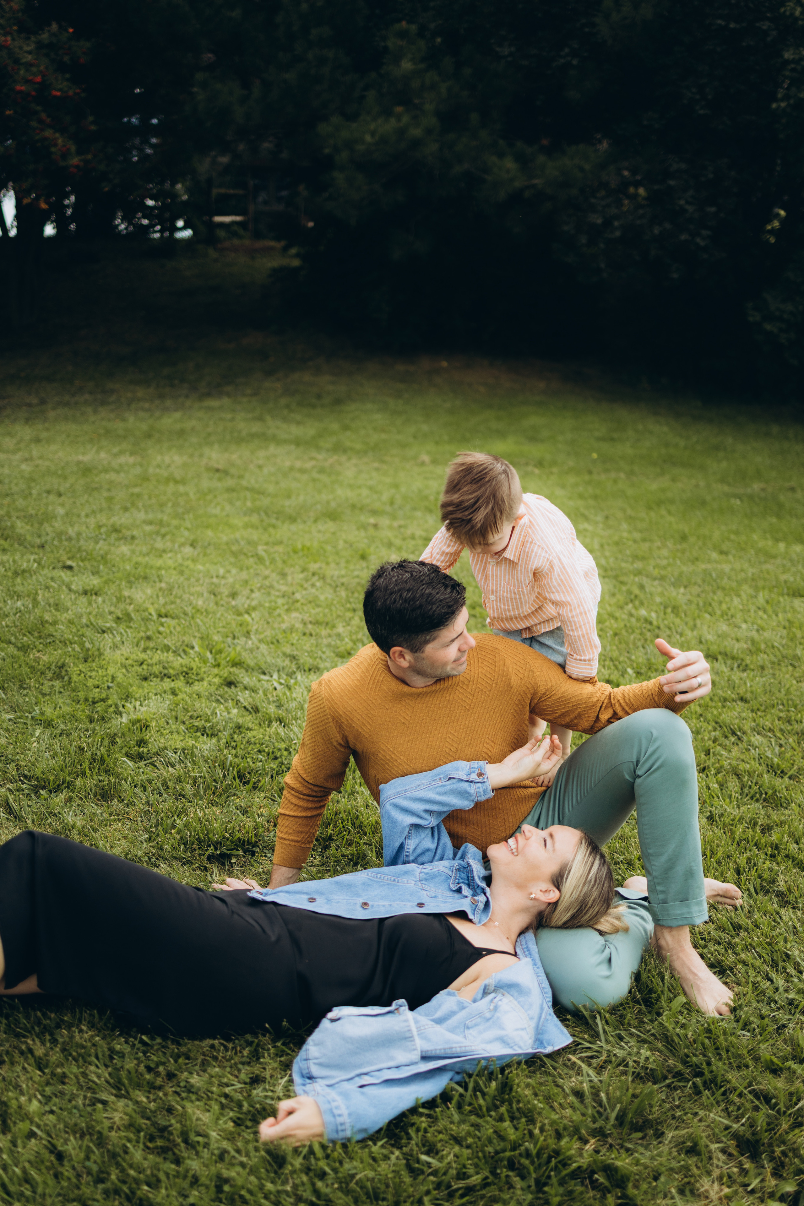 Fall family session. Wedding Photographer Toronto