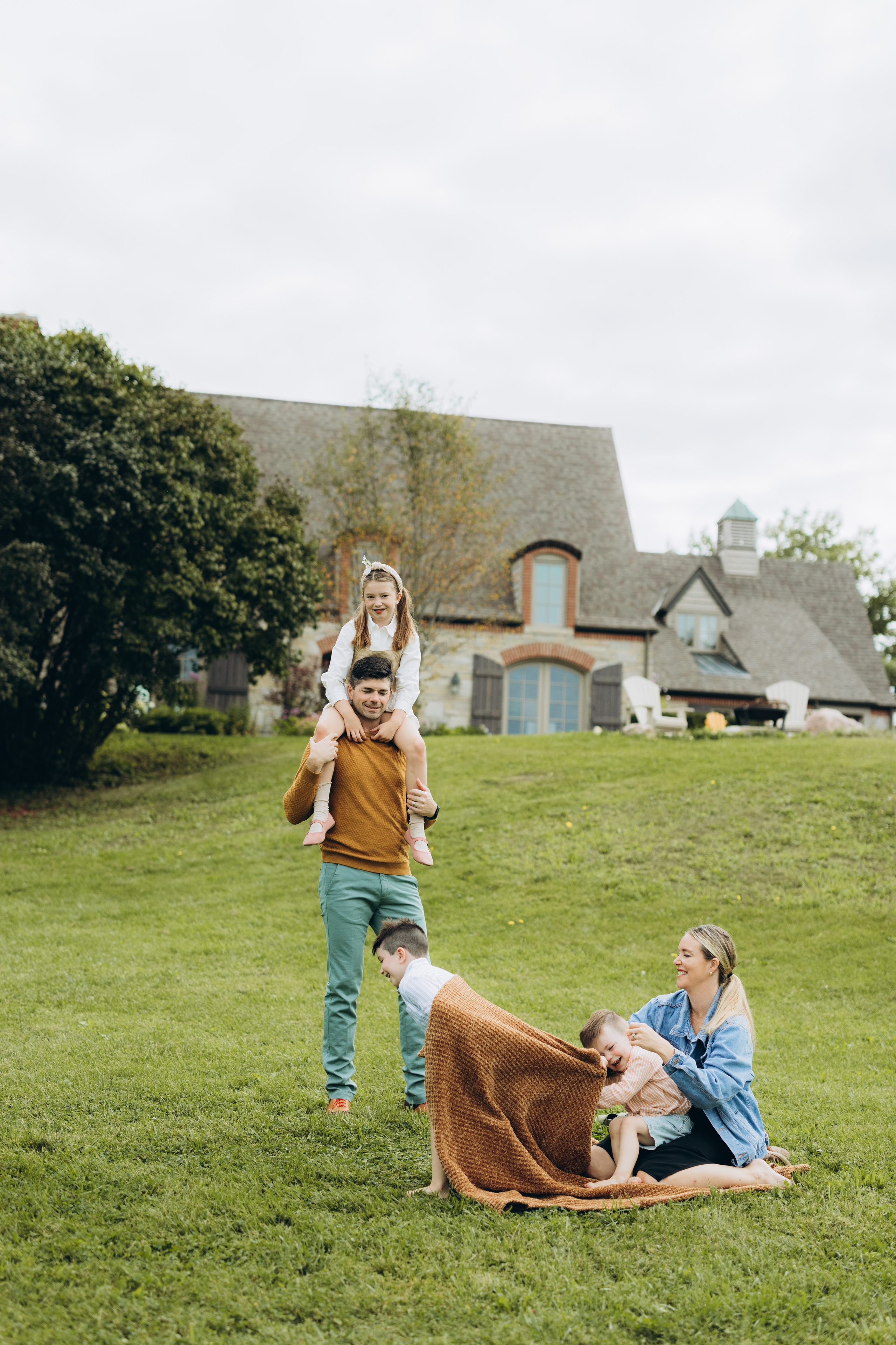 Fall family session. Wedding Photographer Toronto