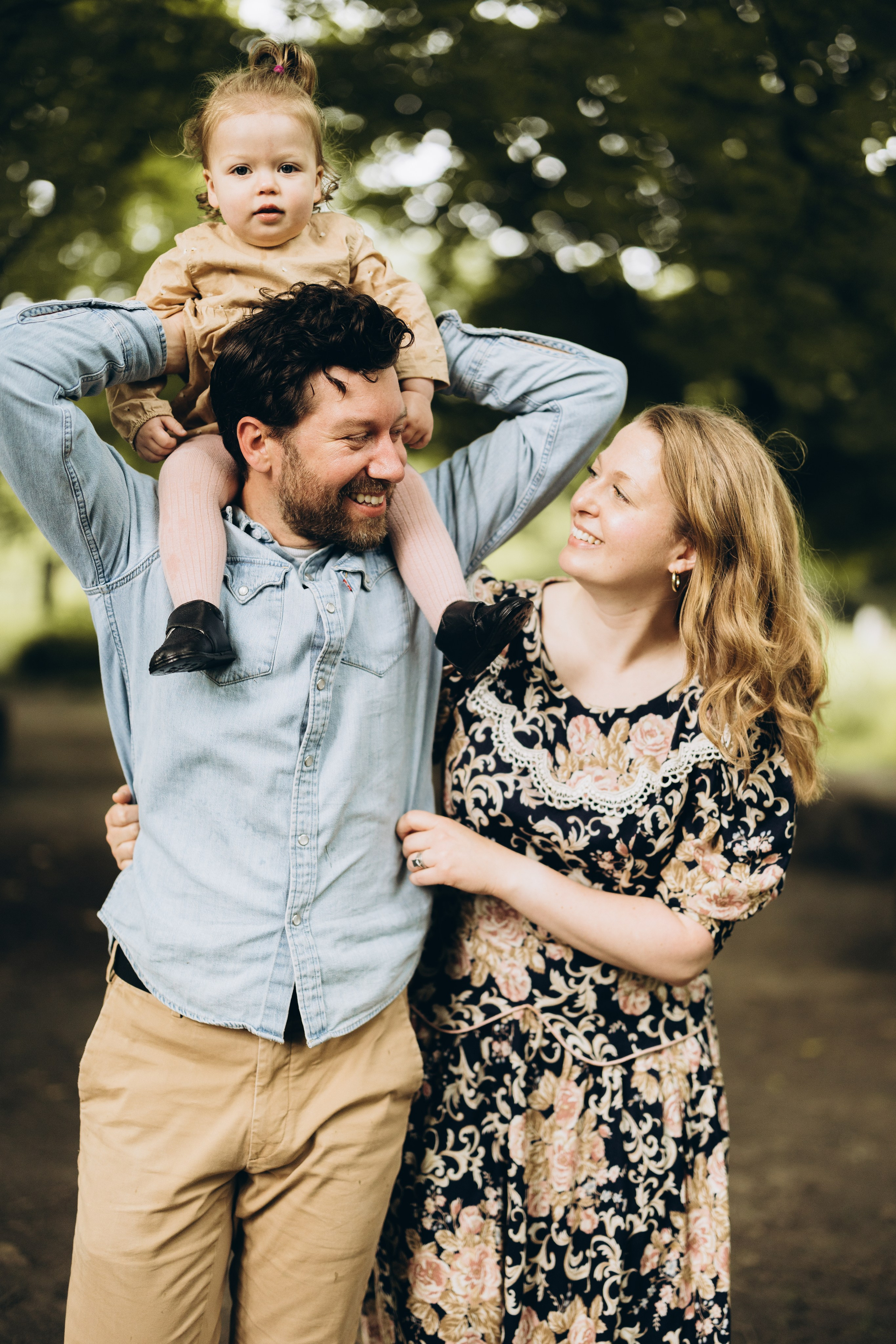 Under the rain. Wedding Photographer Toronto