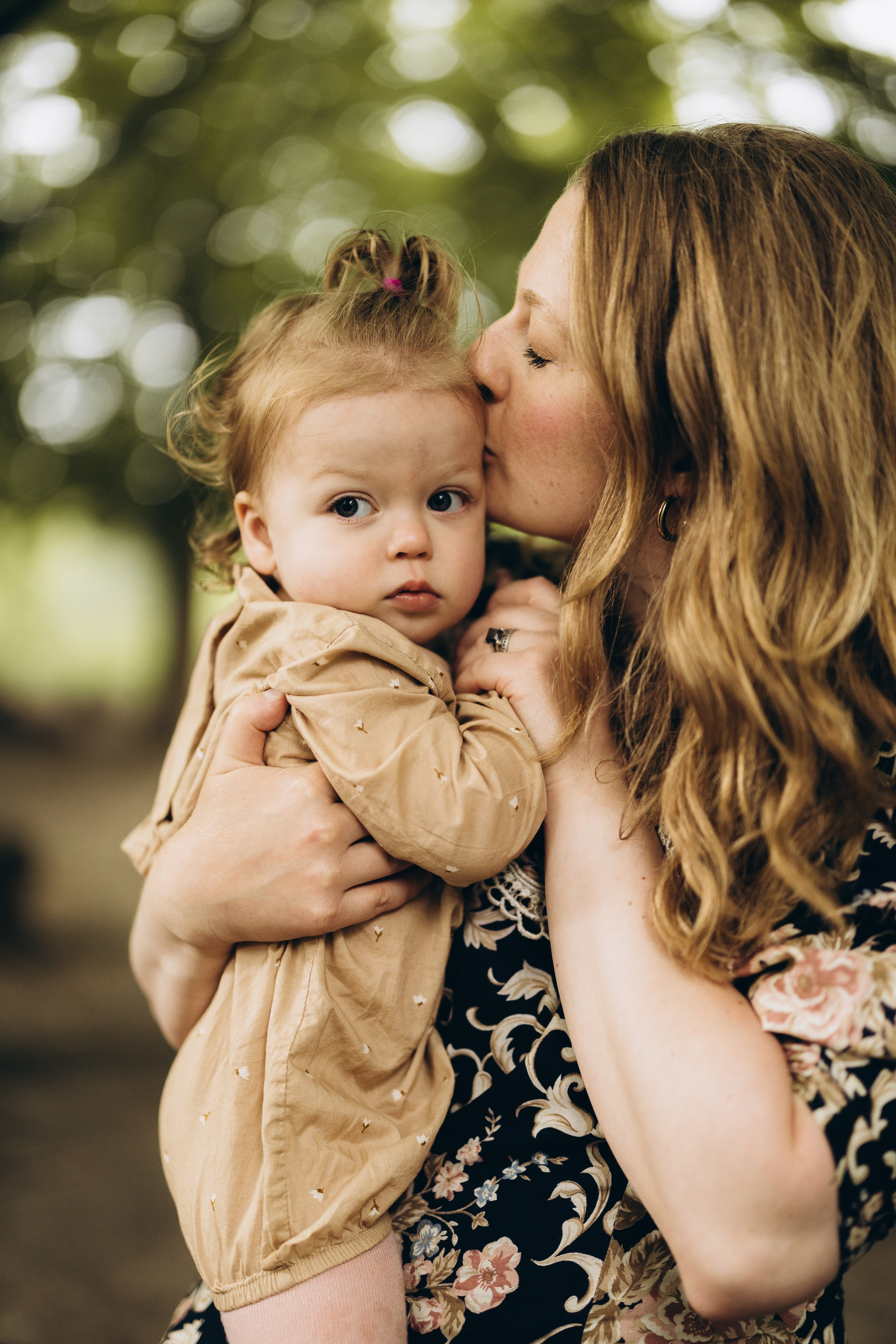 Under the rain. Wedding Photographer Toronto