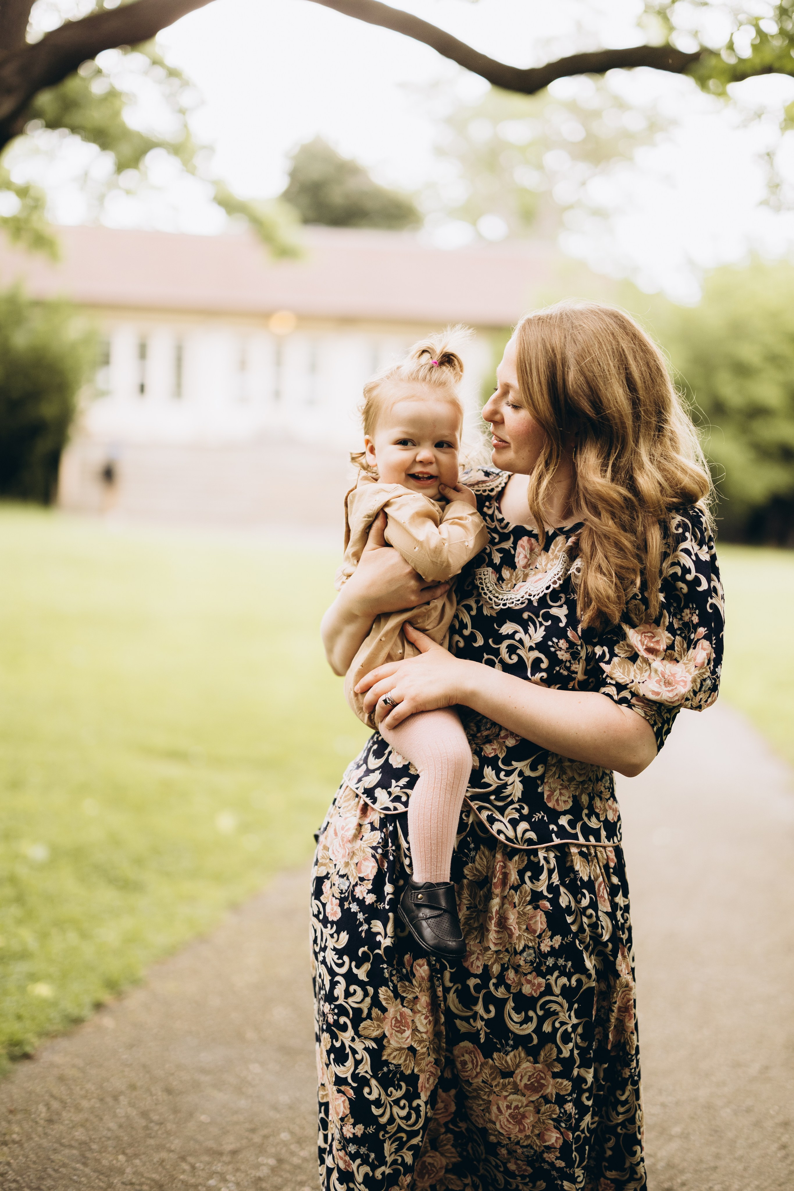 Under the rain. Wedding Photographer Toronto