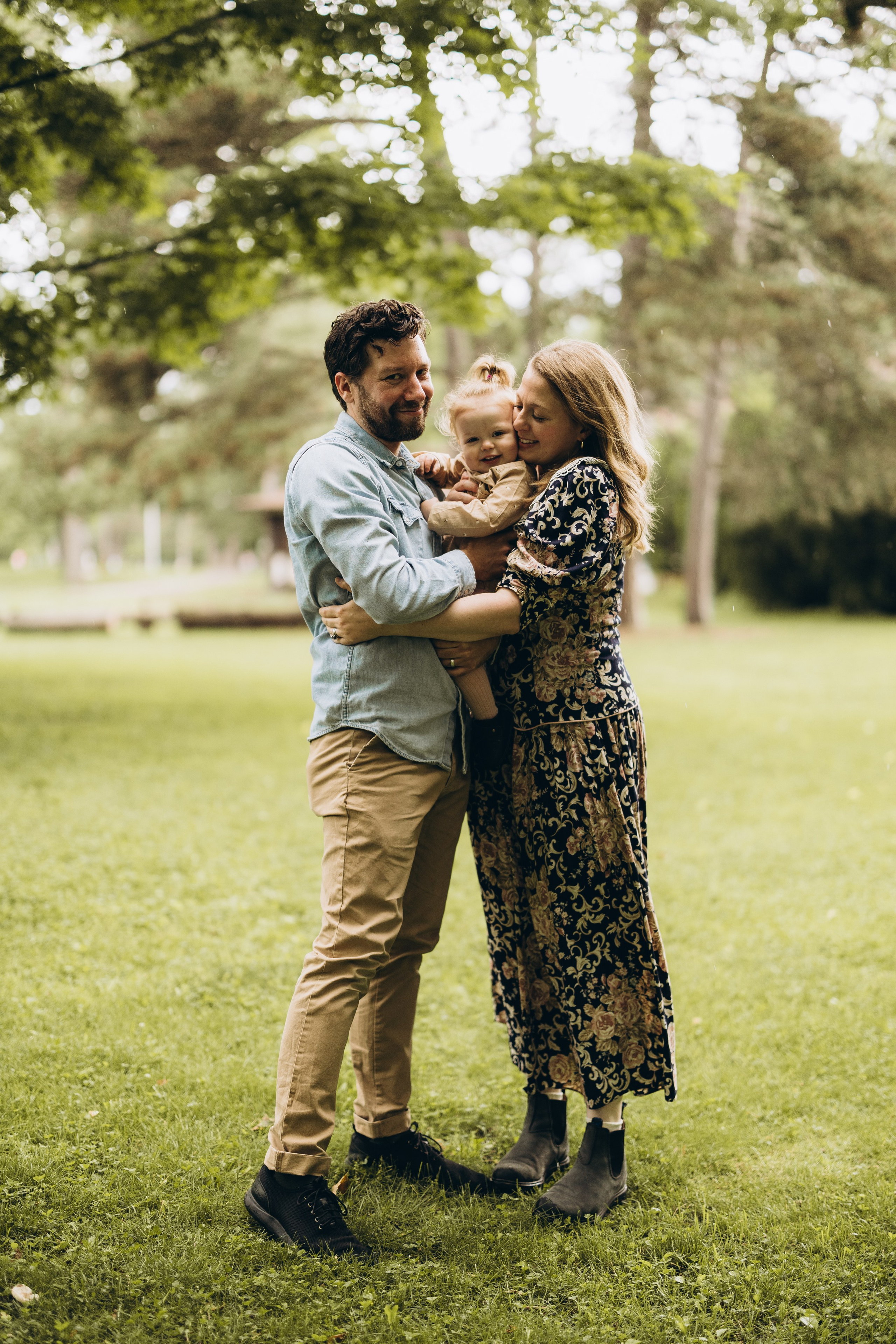 Under the rain. Wedding Photographer Toronto