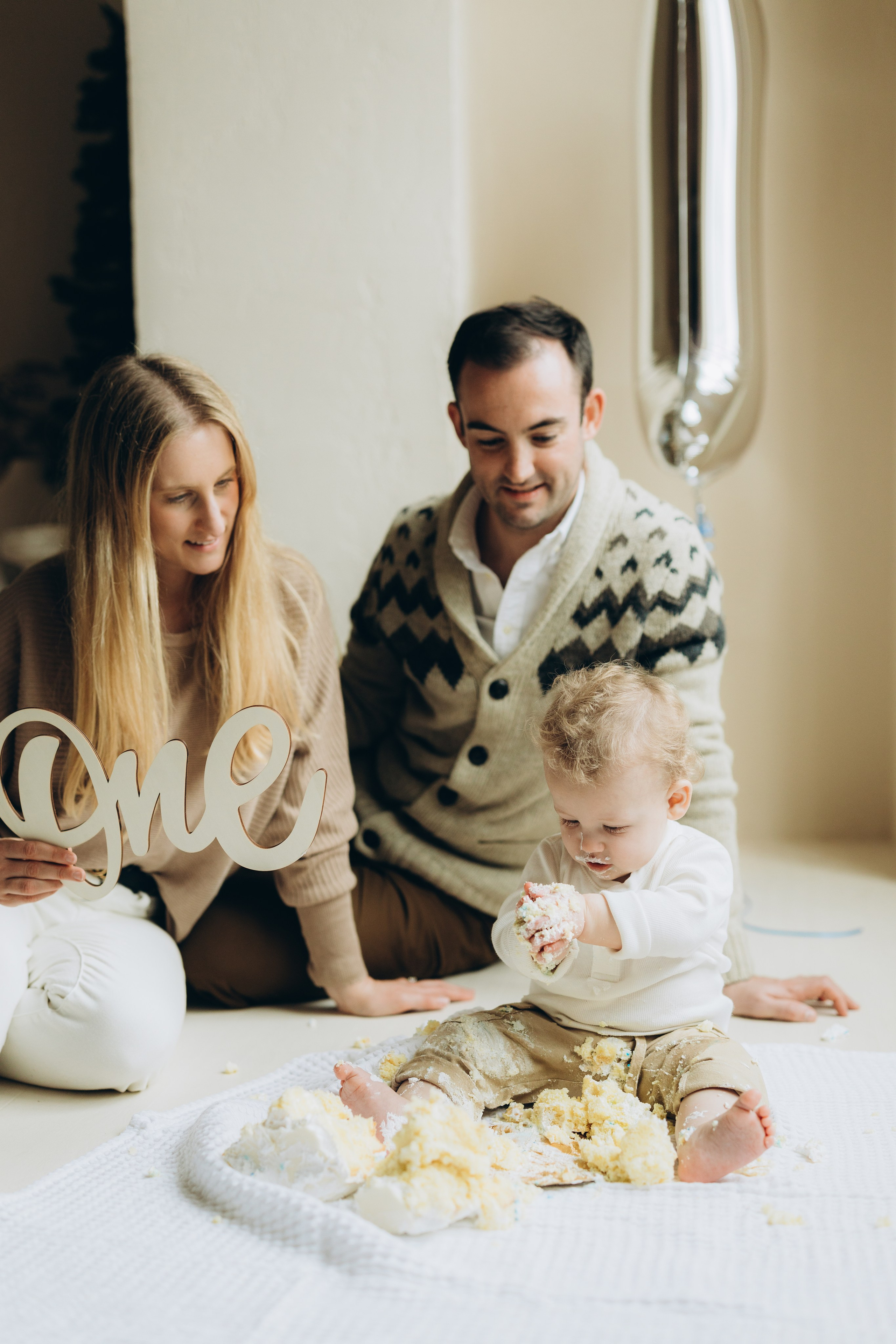 Cake smash. Wedding Photographer Toronto