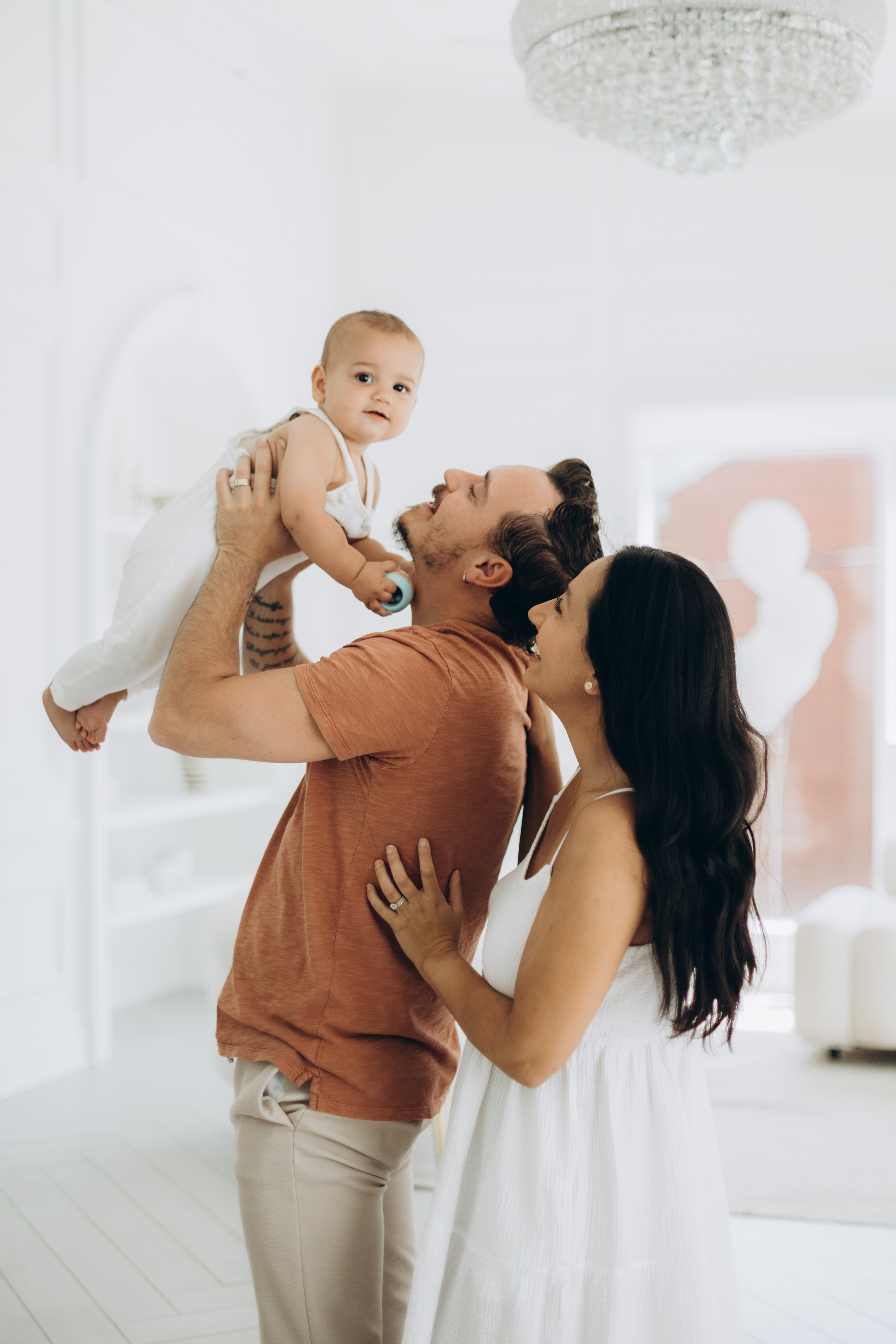 Cake smash. Wedding Photographer Toronto