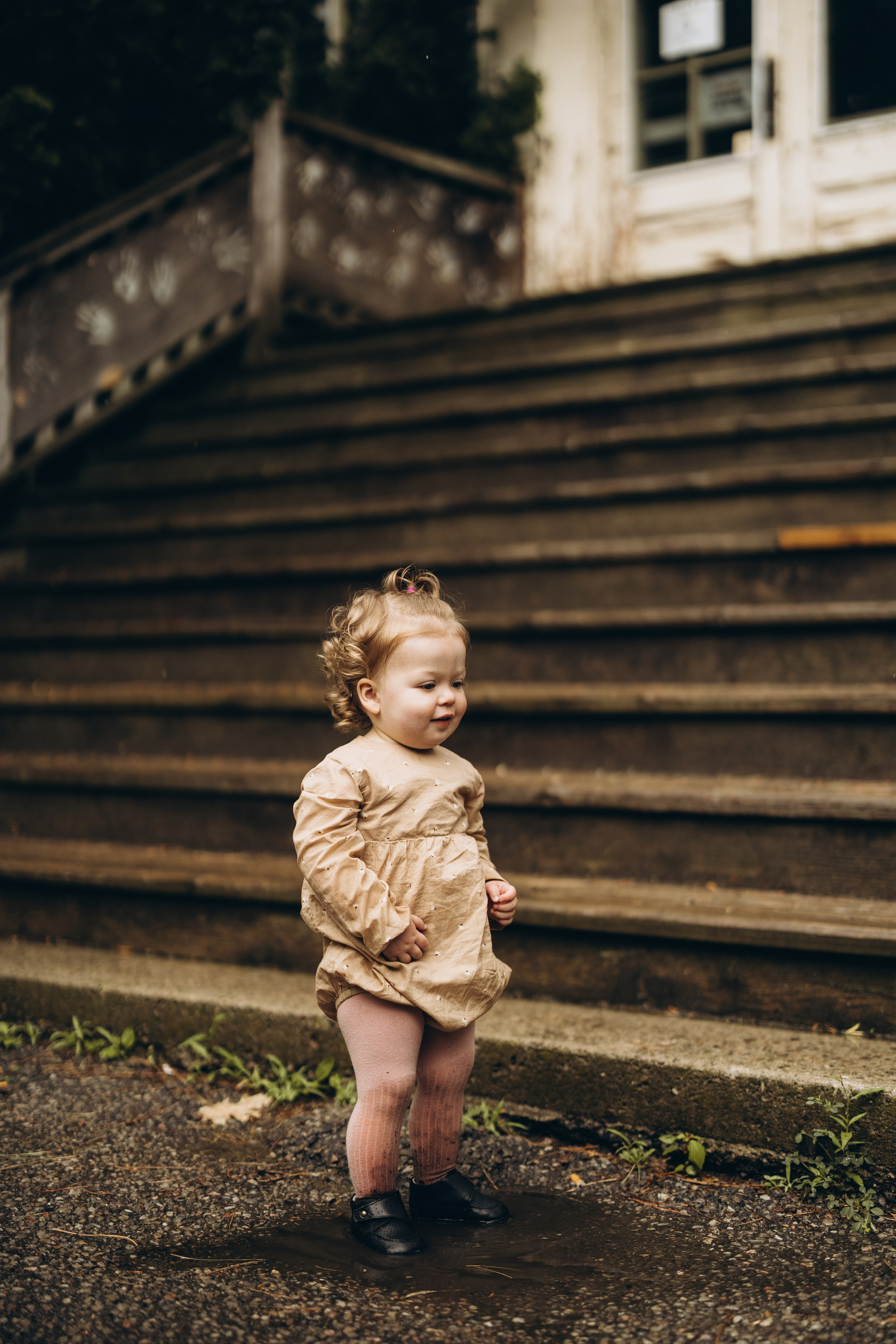 Under the rain. Wedding Photographer Toronto