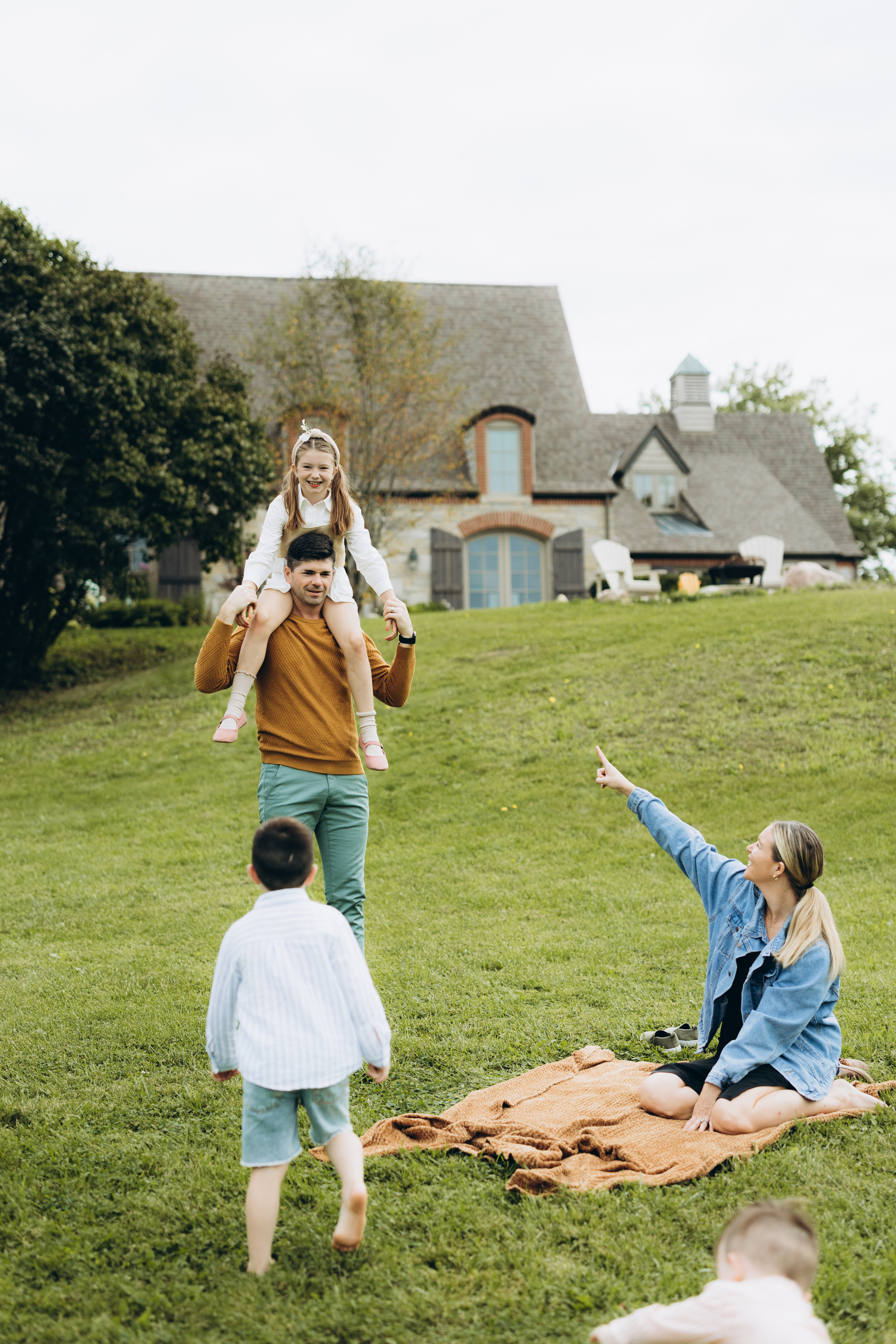 Fall family session. Wedding Photographer Toronto