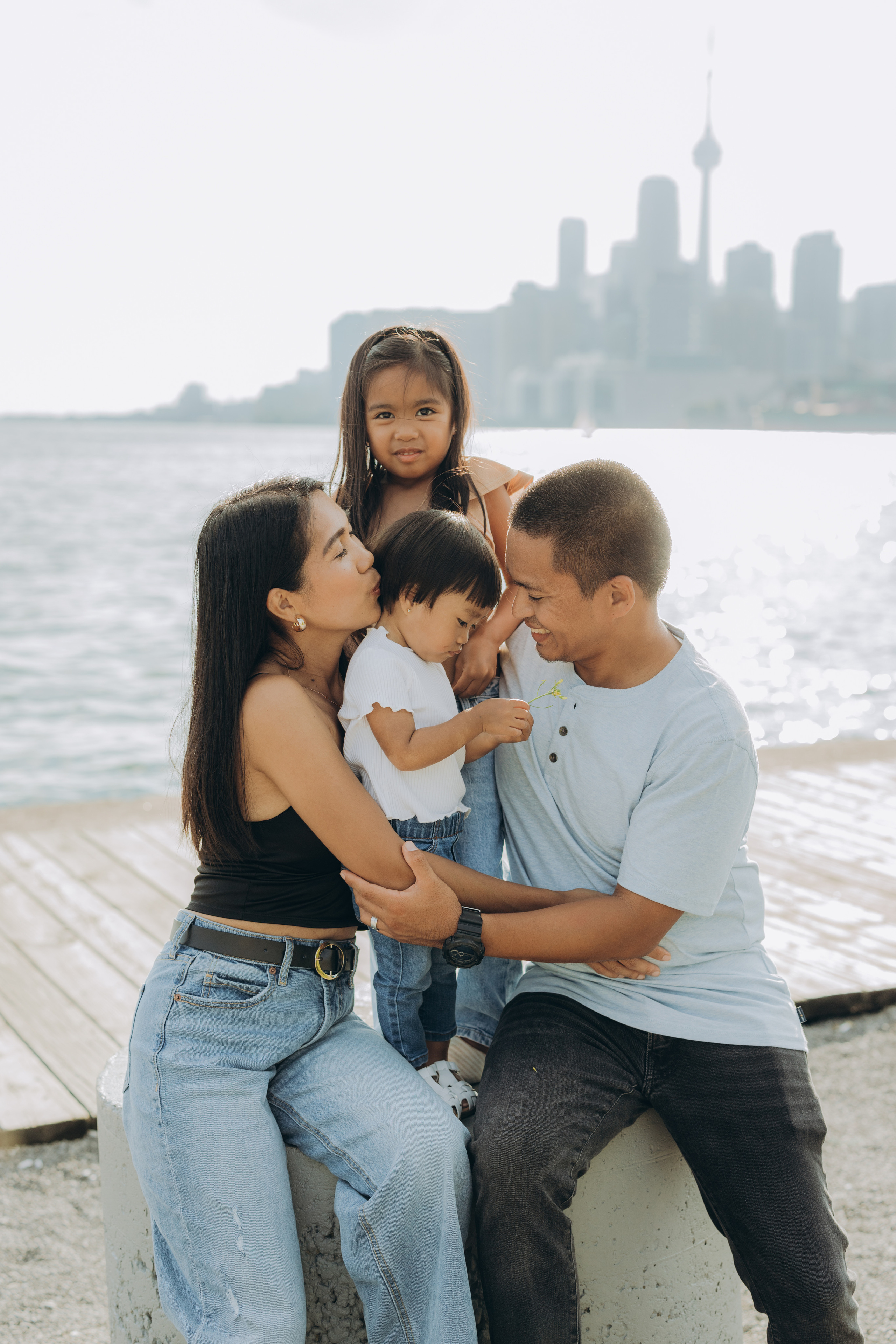 Family session in Toronto. Wedding Photographer Toronto