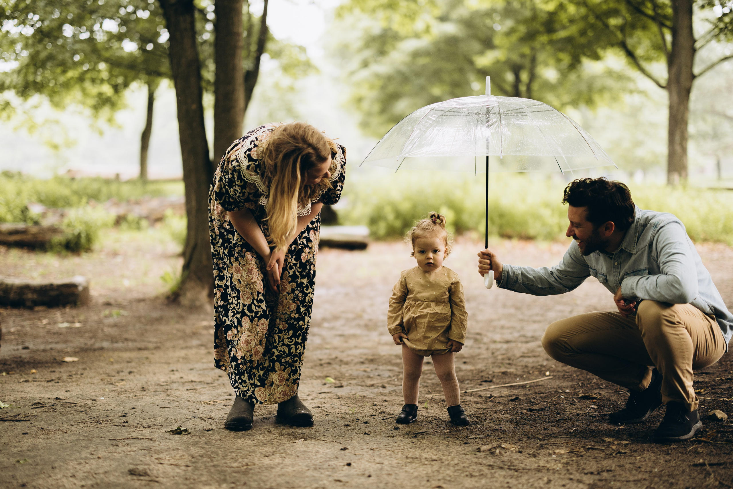 Under the rain. Wedding Photographer Toronto