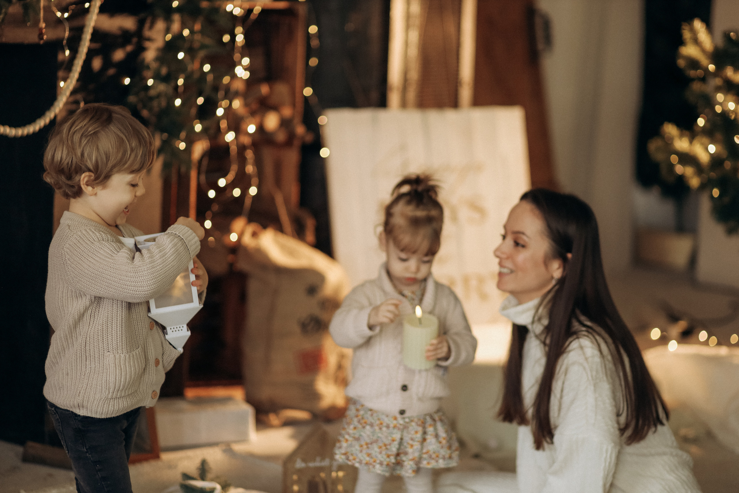 Cozy Christmas time!. Wedding Photographer Toronto
