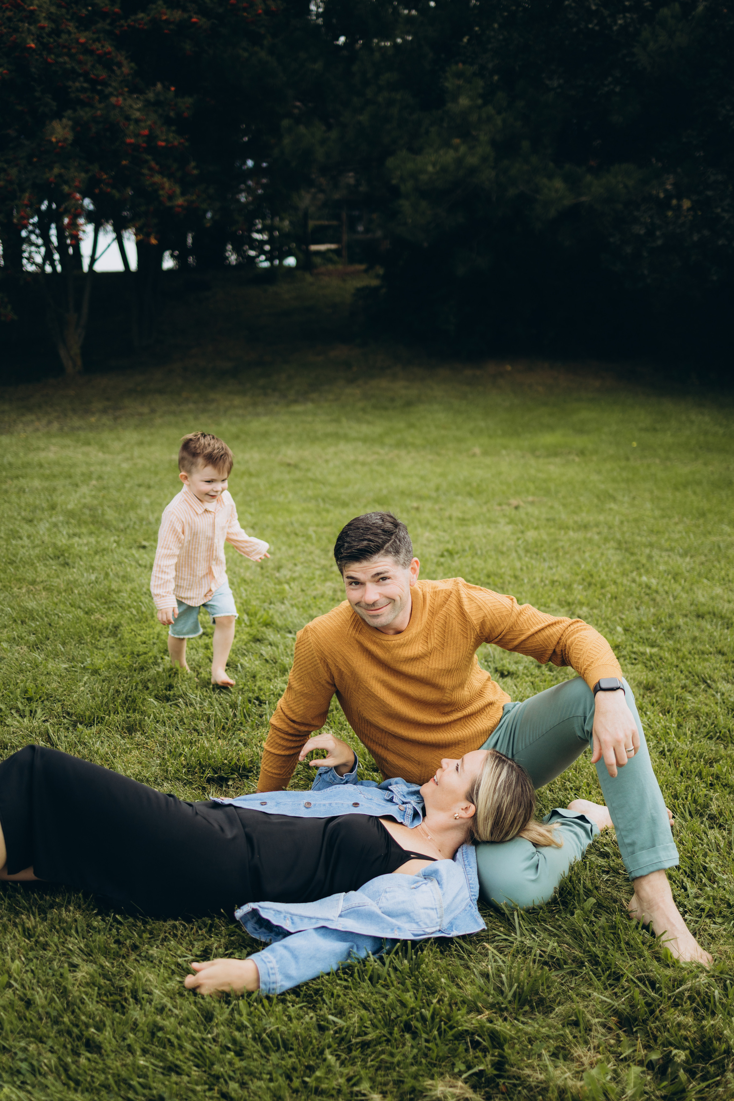 Fall family session. Wedding Photographer Toronto