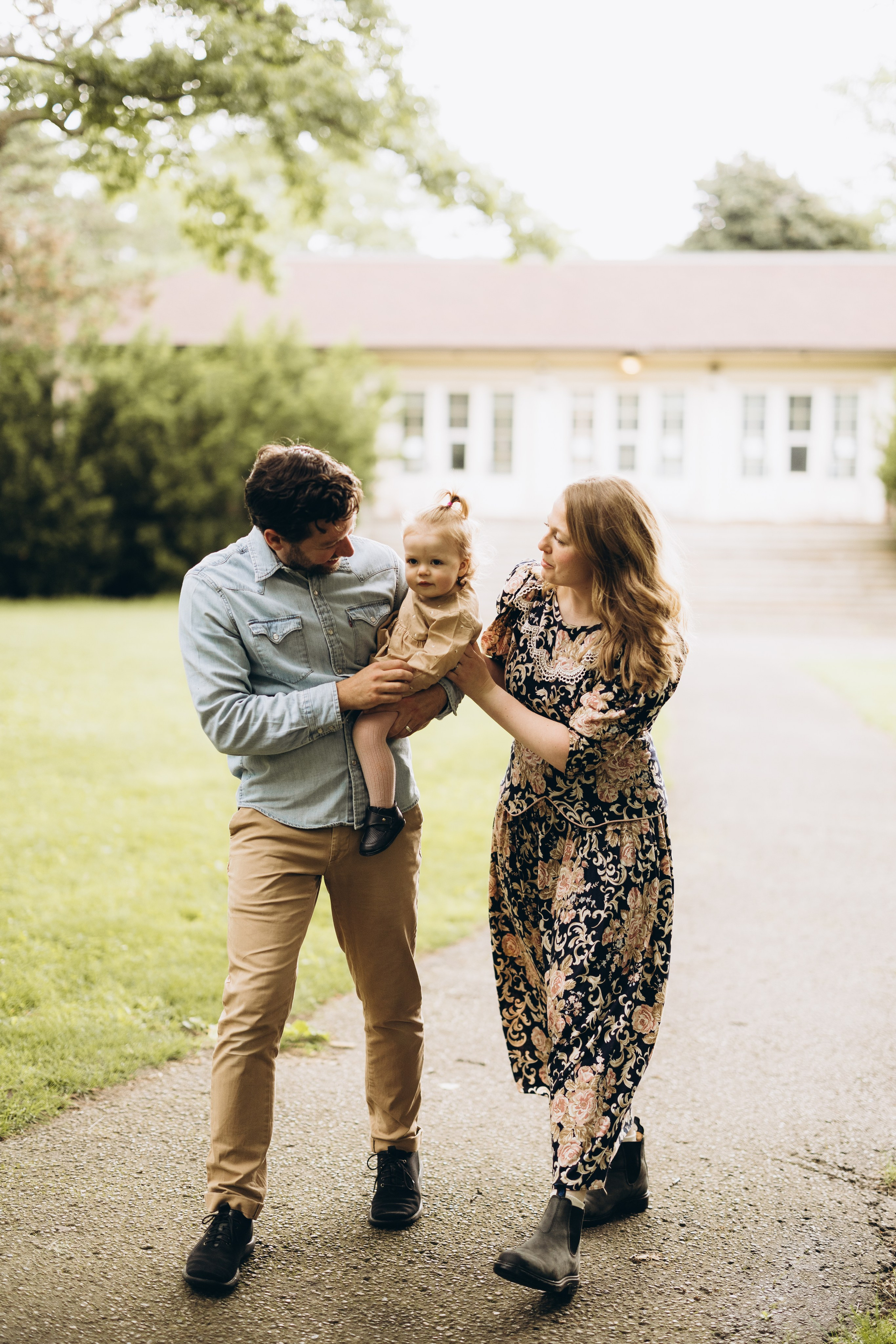 Under the rain. Wedding Photographer Toronto