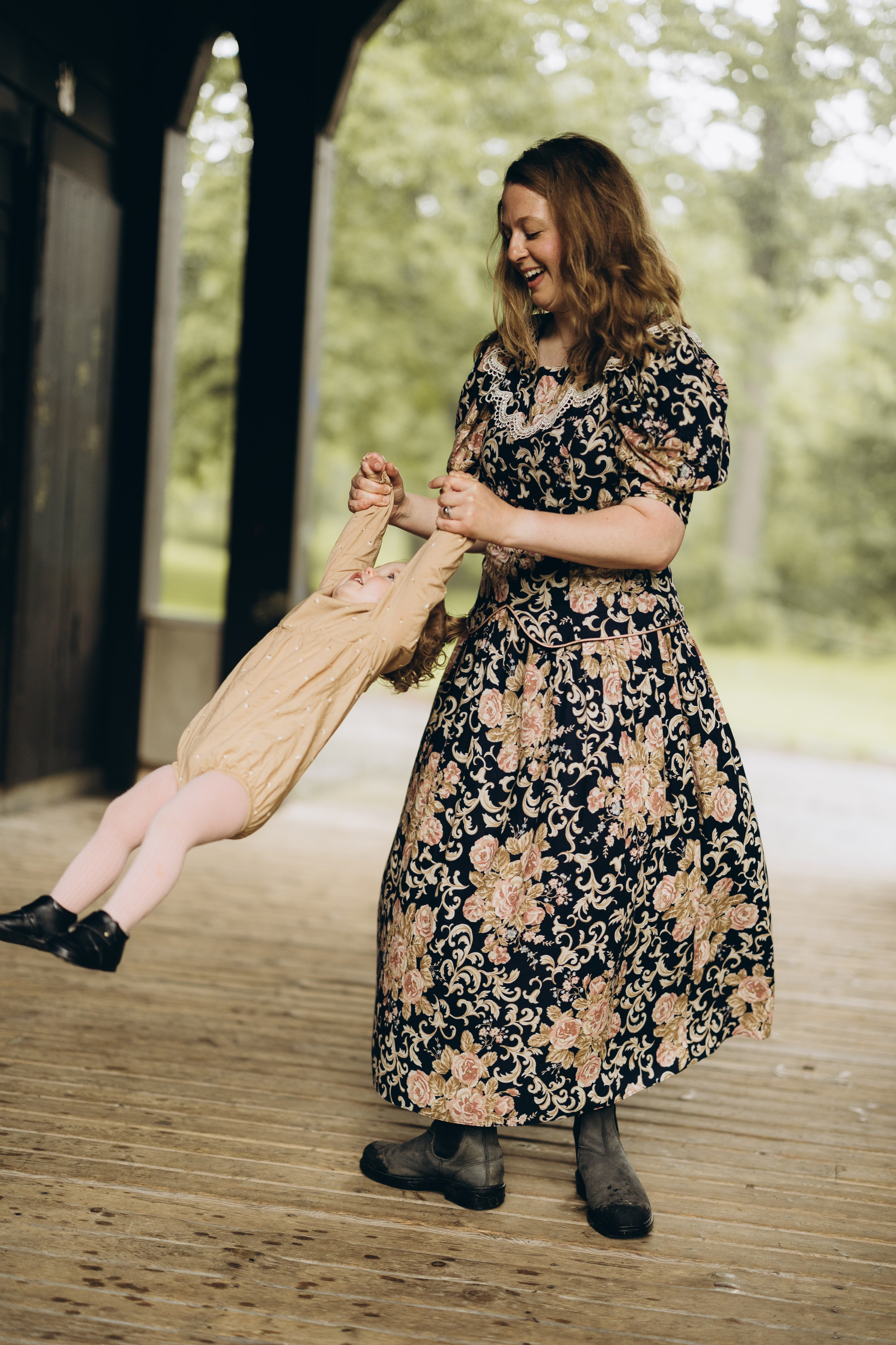 Under the rain. Wedding Photographer Toronto