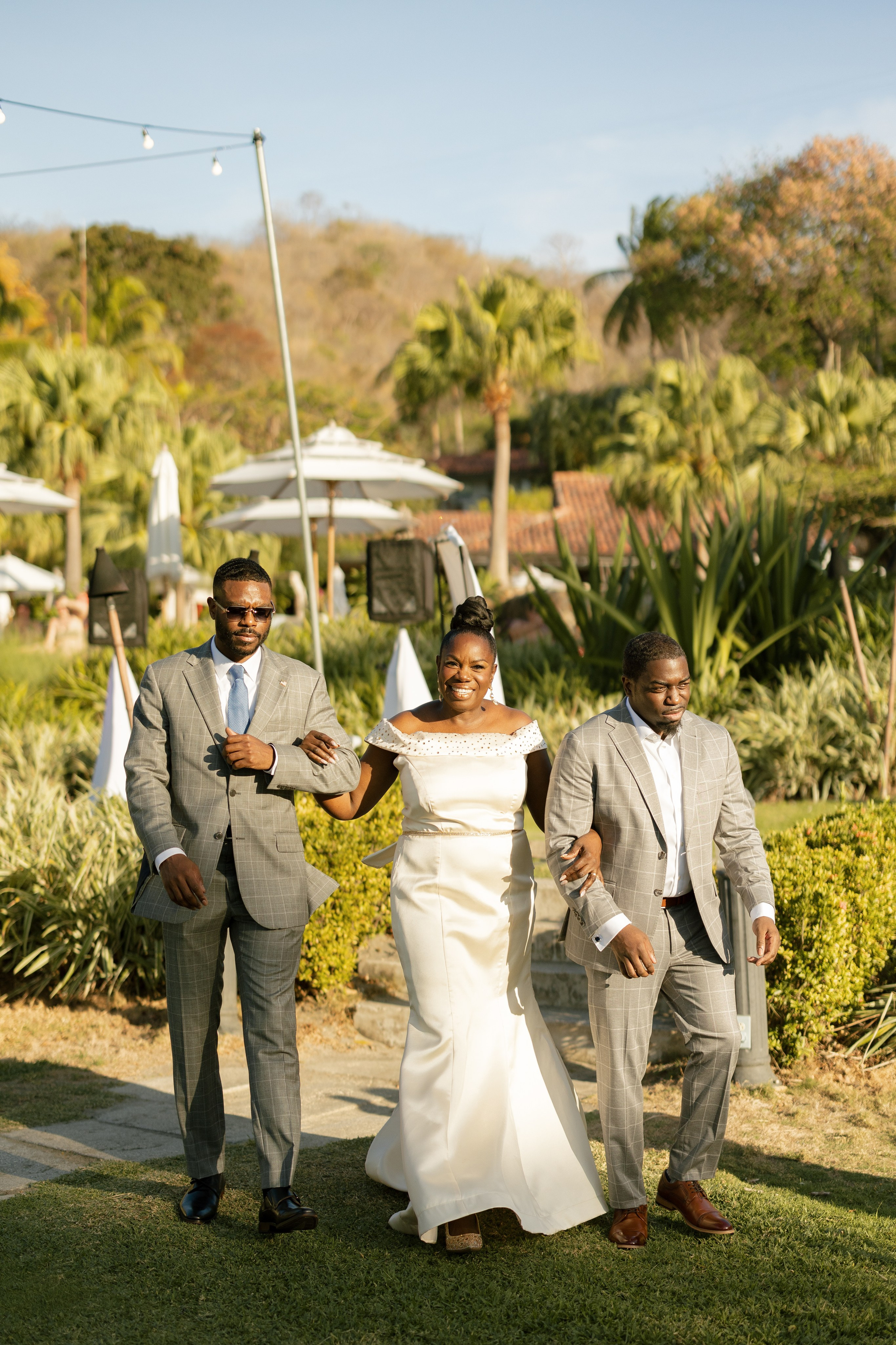Ashley&Matt (Costa Rica). Wedding Photographer Toronto