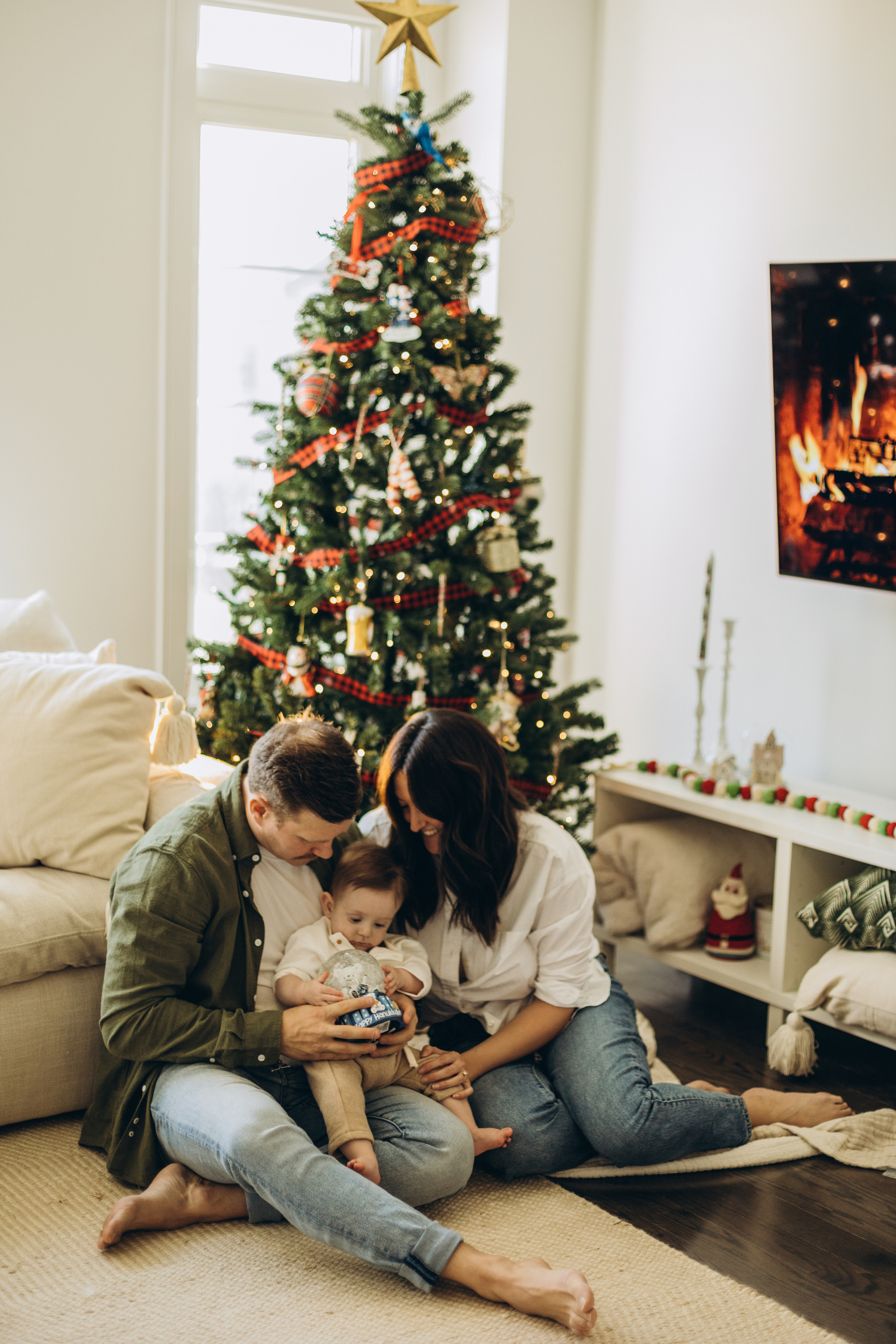 First Christmas. Wedding Photographer Toronto