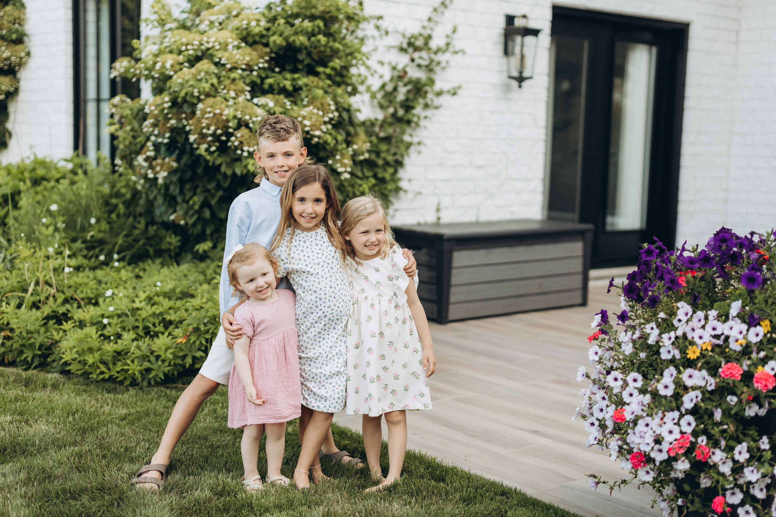 Family time. Wedding Photographer Toronto