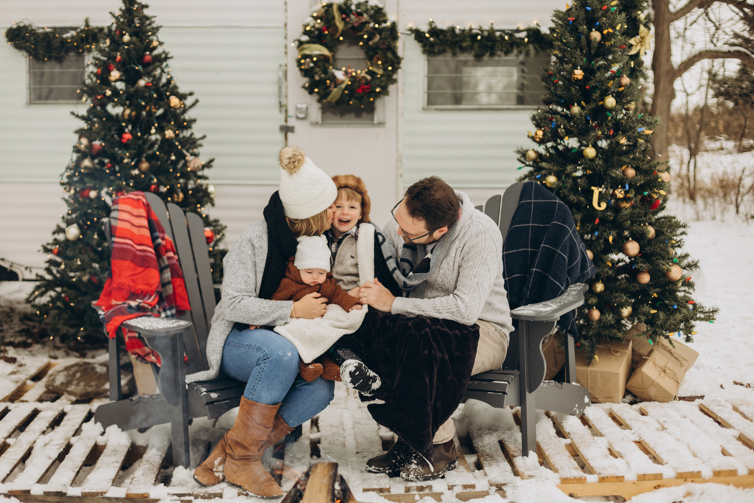 Family time. Wedding Photographer Toronto