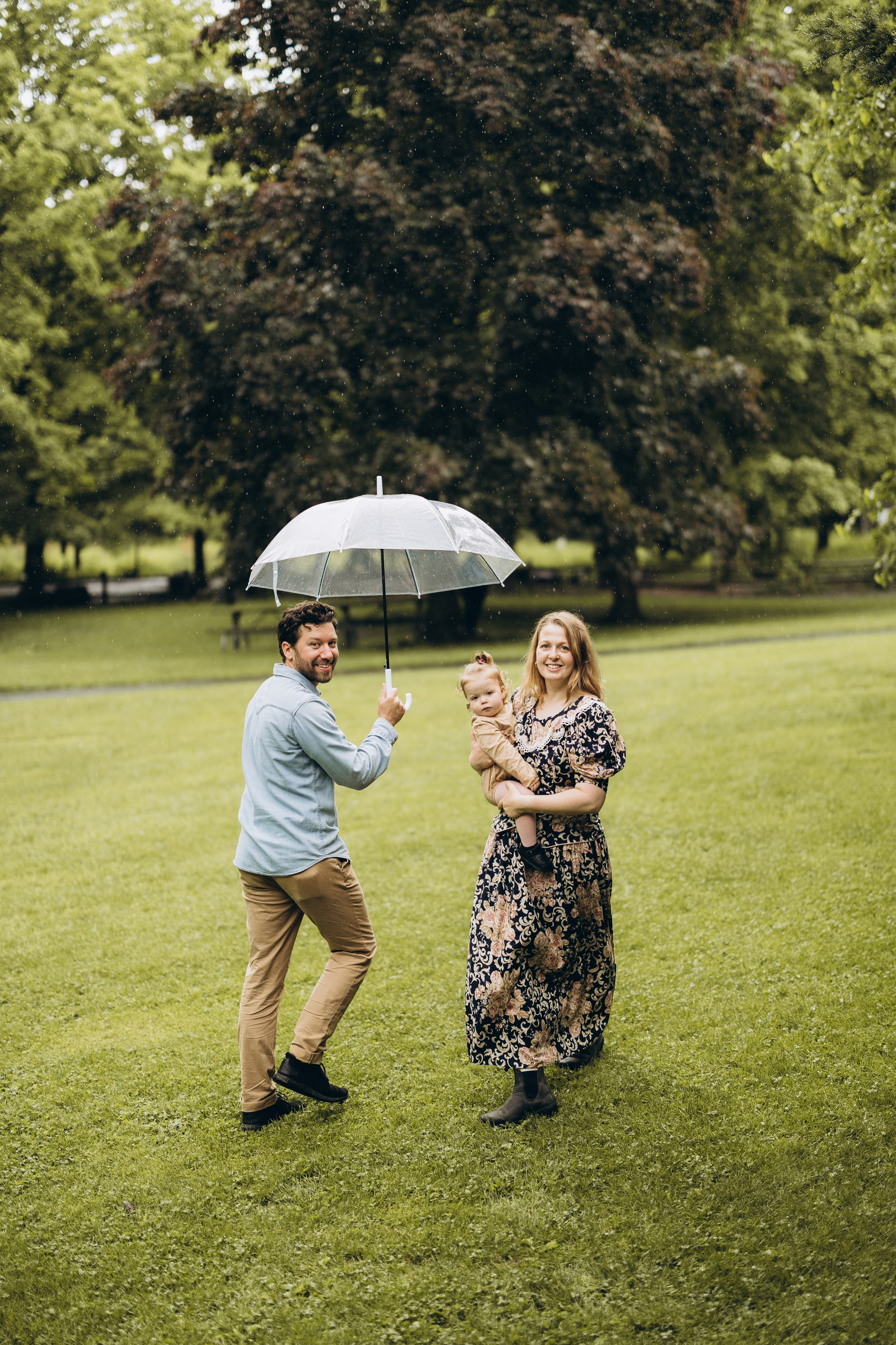 Under the rain. Wedding Photographer Toronto